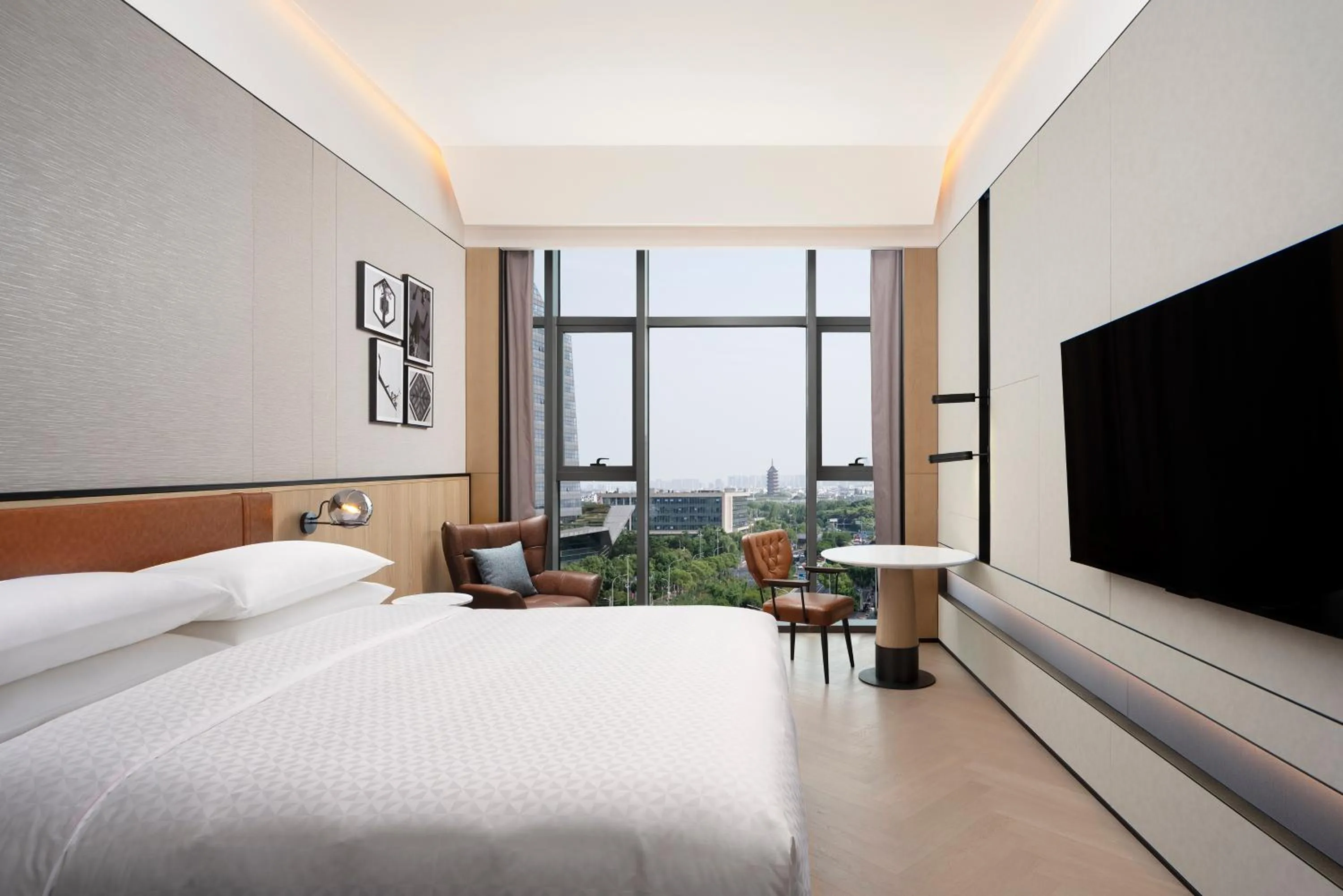 Bed in Four Points by Sheraton Suzhou Gusu