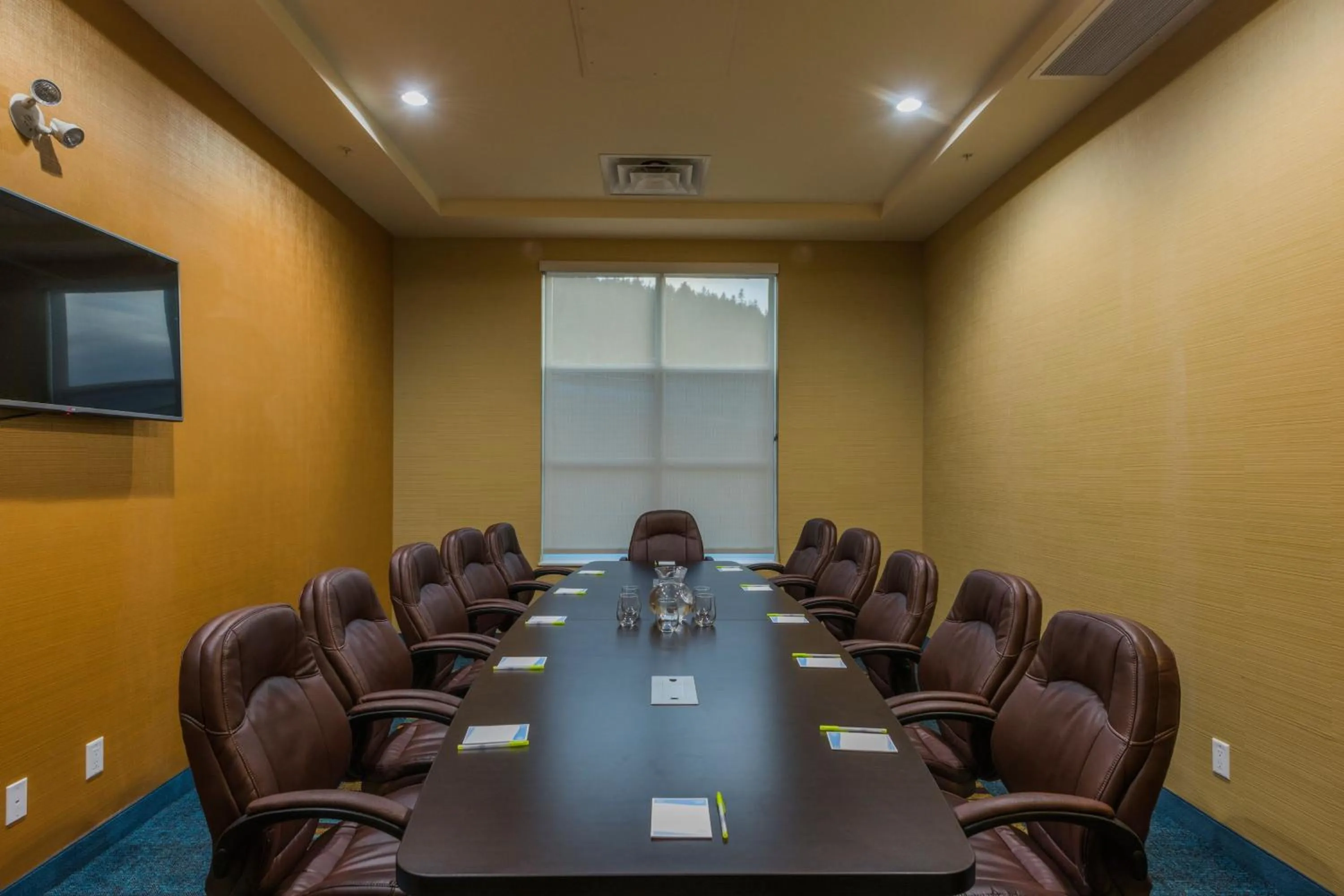 Meeting/conference room in Fairfield Inn & Suites by Marriott Kamloops