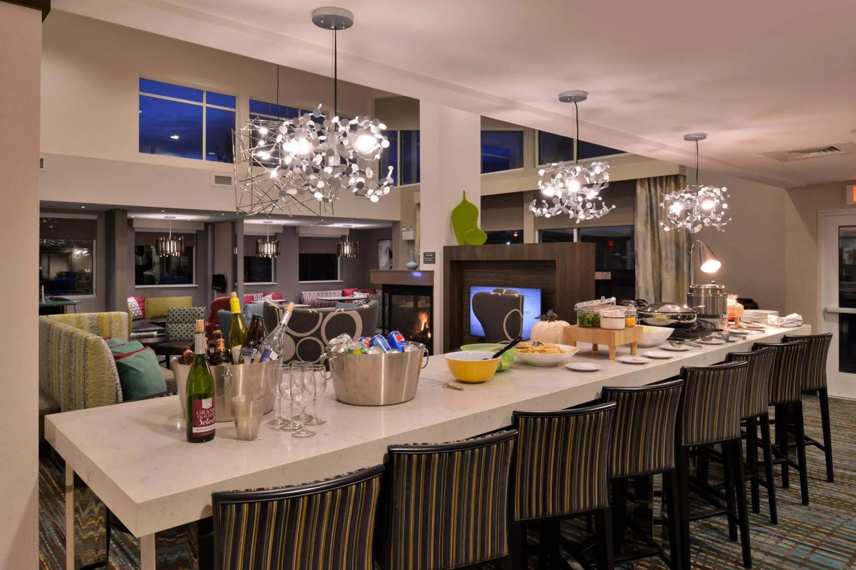 Restaurant/places to eat in Residence Inn by Marriott East Lansing