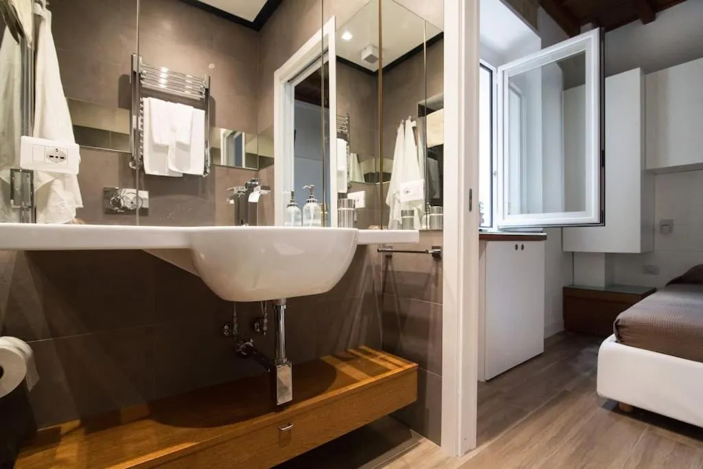 Bed in Domenichino Luxury Home