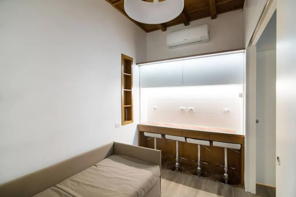 Bed in Domenichino Luxury Home