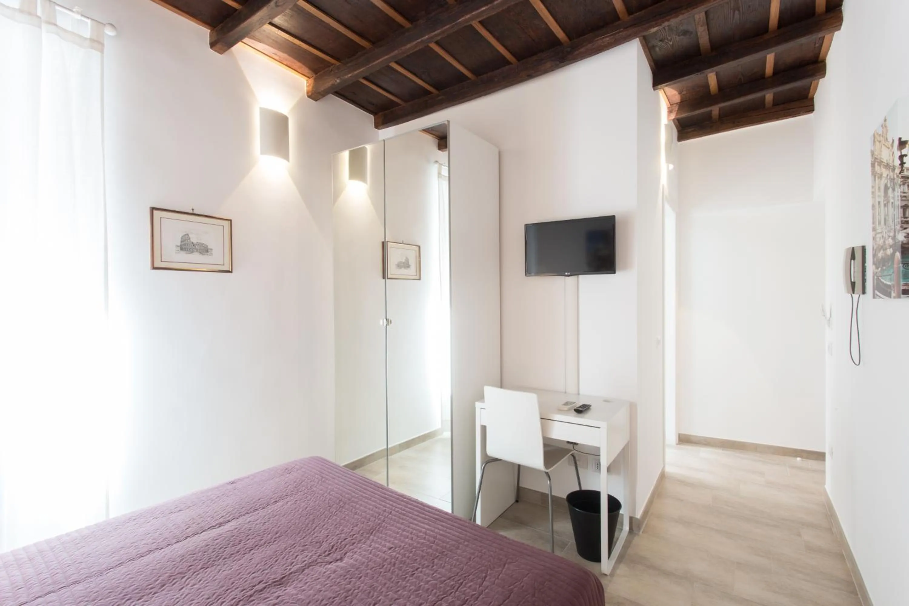 Bedroom, Bed in Domenichino Luxury Home