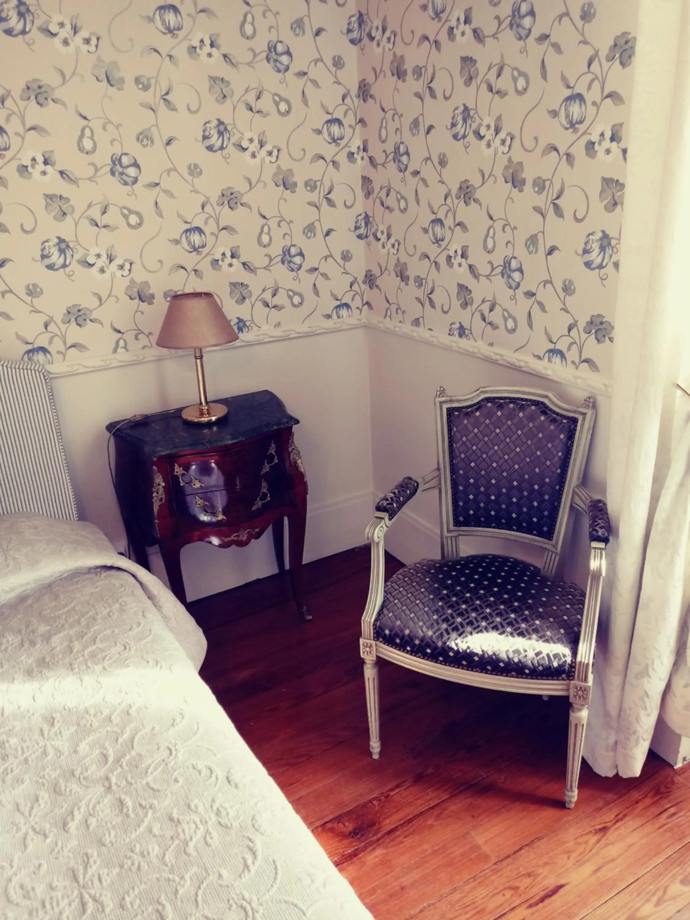 Decorative detail, Bed in Hotel La Villa Fleurie