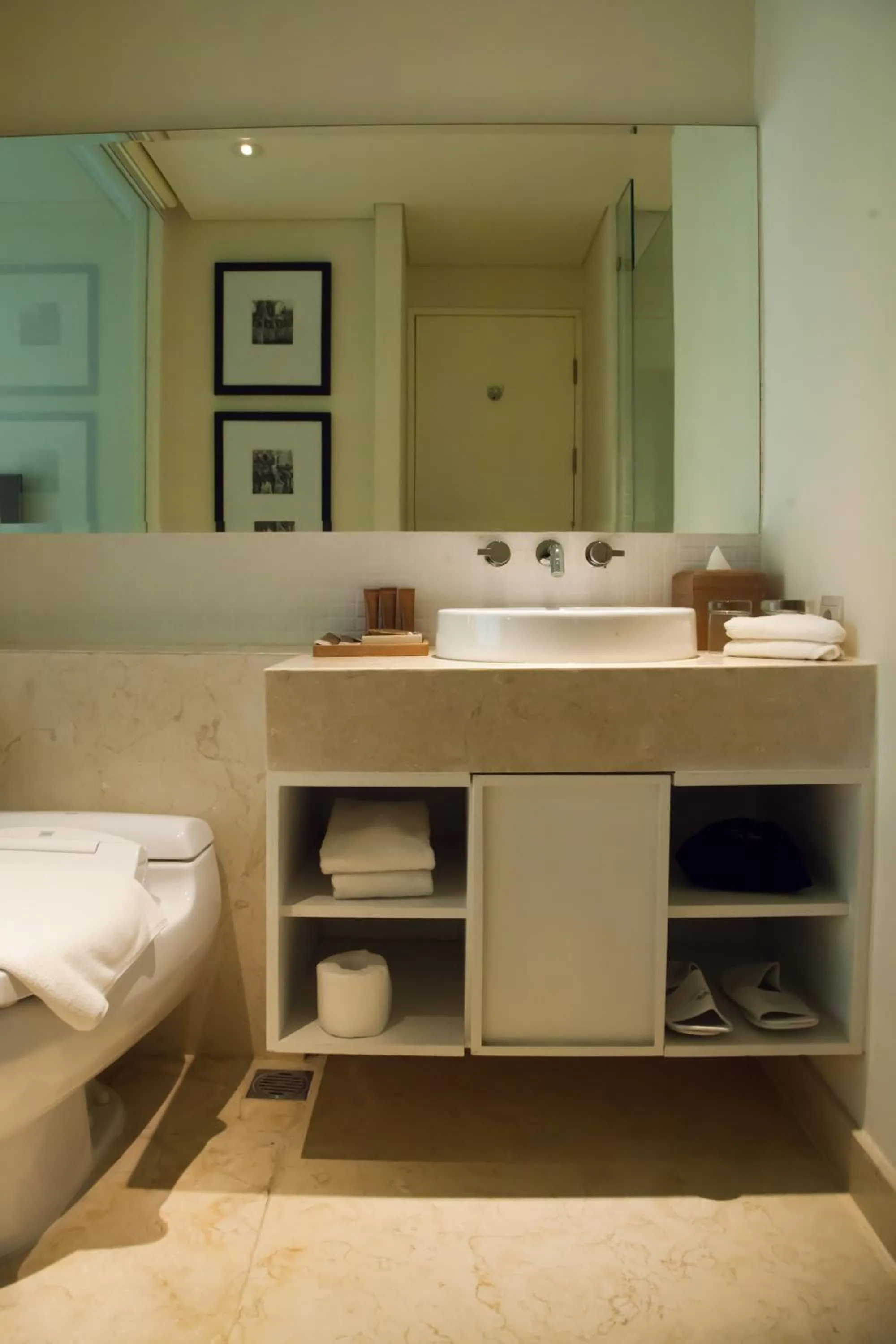 Bathroom in Bali Paragon Resort Hotel