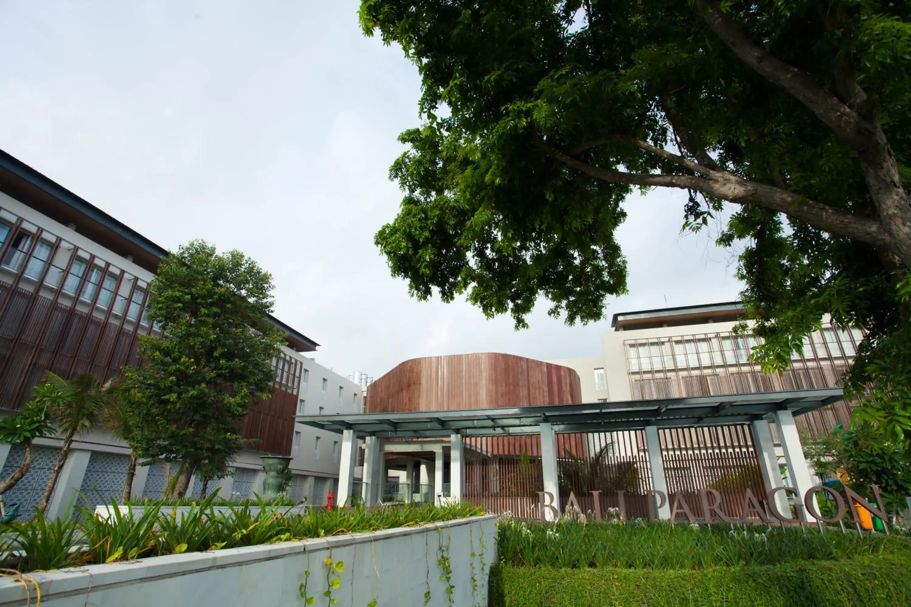 Facade/entrance in Bali Paragon Resort Hotel Facade/entrance in Bali Paragon Resort Hotel