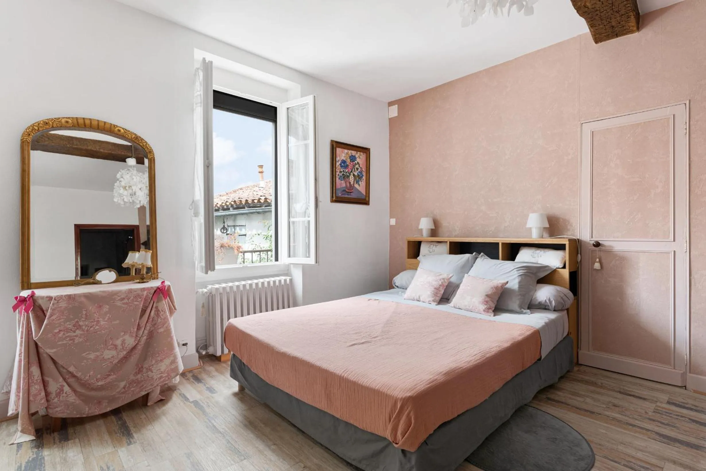 Bedroom, Bed in Au Nid de la Madeleine