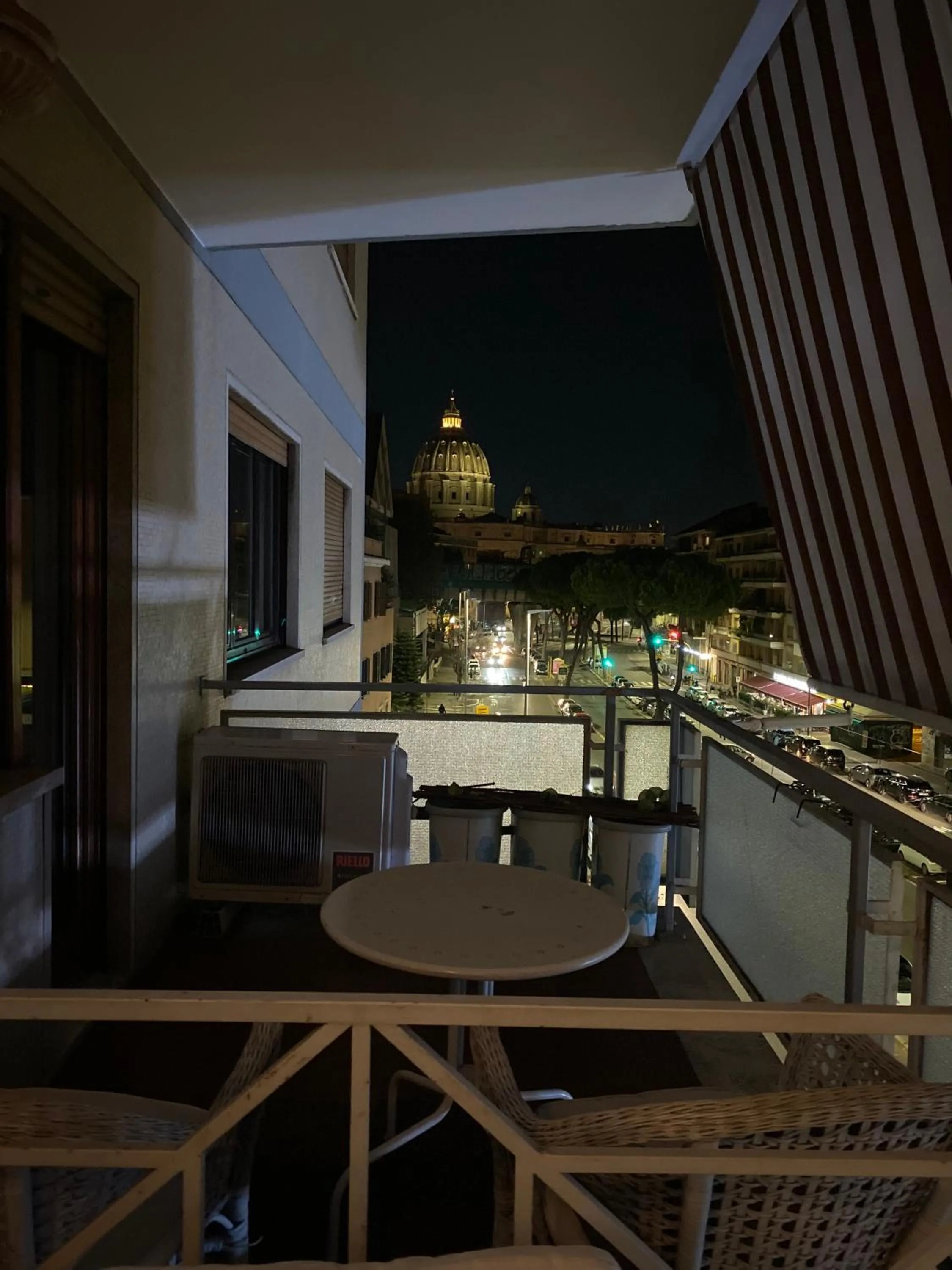 Night in Mami Guest House Rome Vatican St Peters