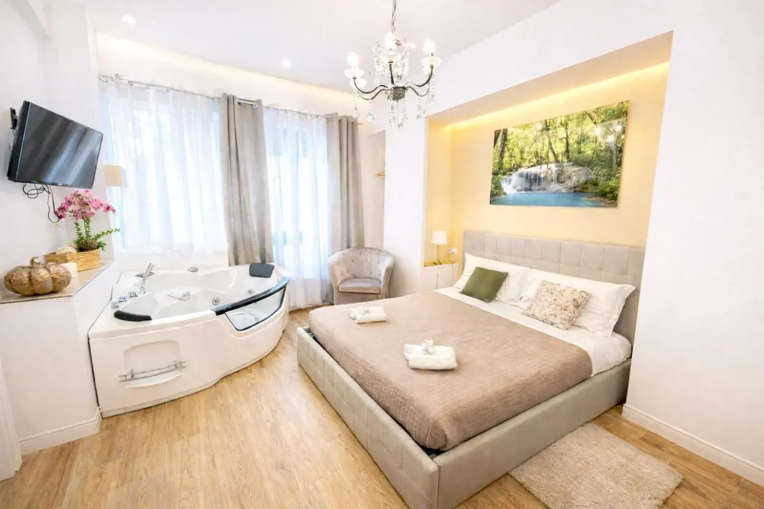 King Room with Spa Bath in Mami Guest House Rome Vatican St Peters King Room with Spa Bath in Mami Guest House Rome Vatican St Peters