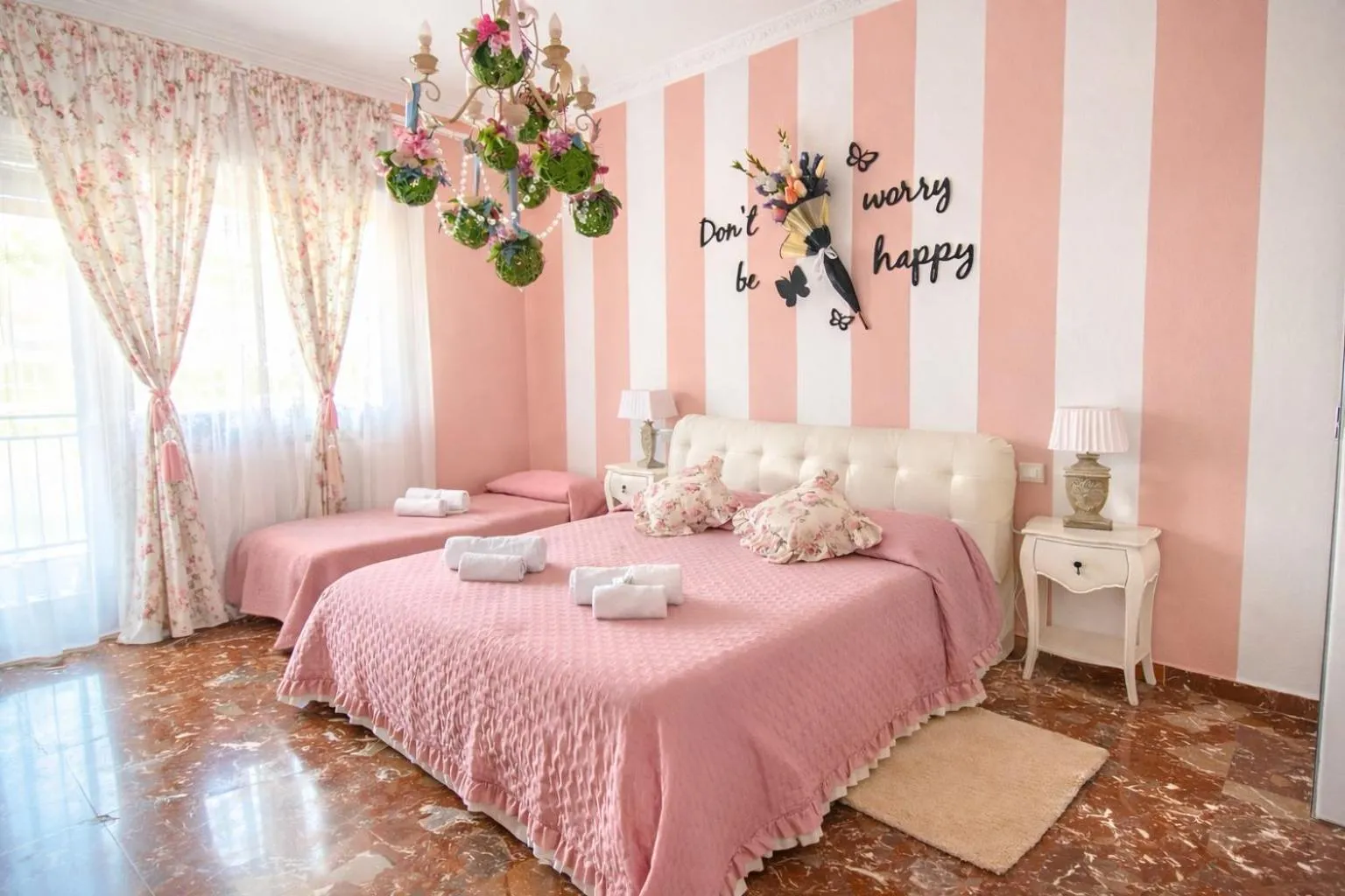 Photo of the whole room, Bed in Mami Guest House Rome Vatican St Peters