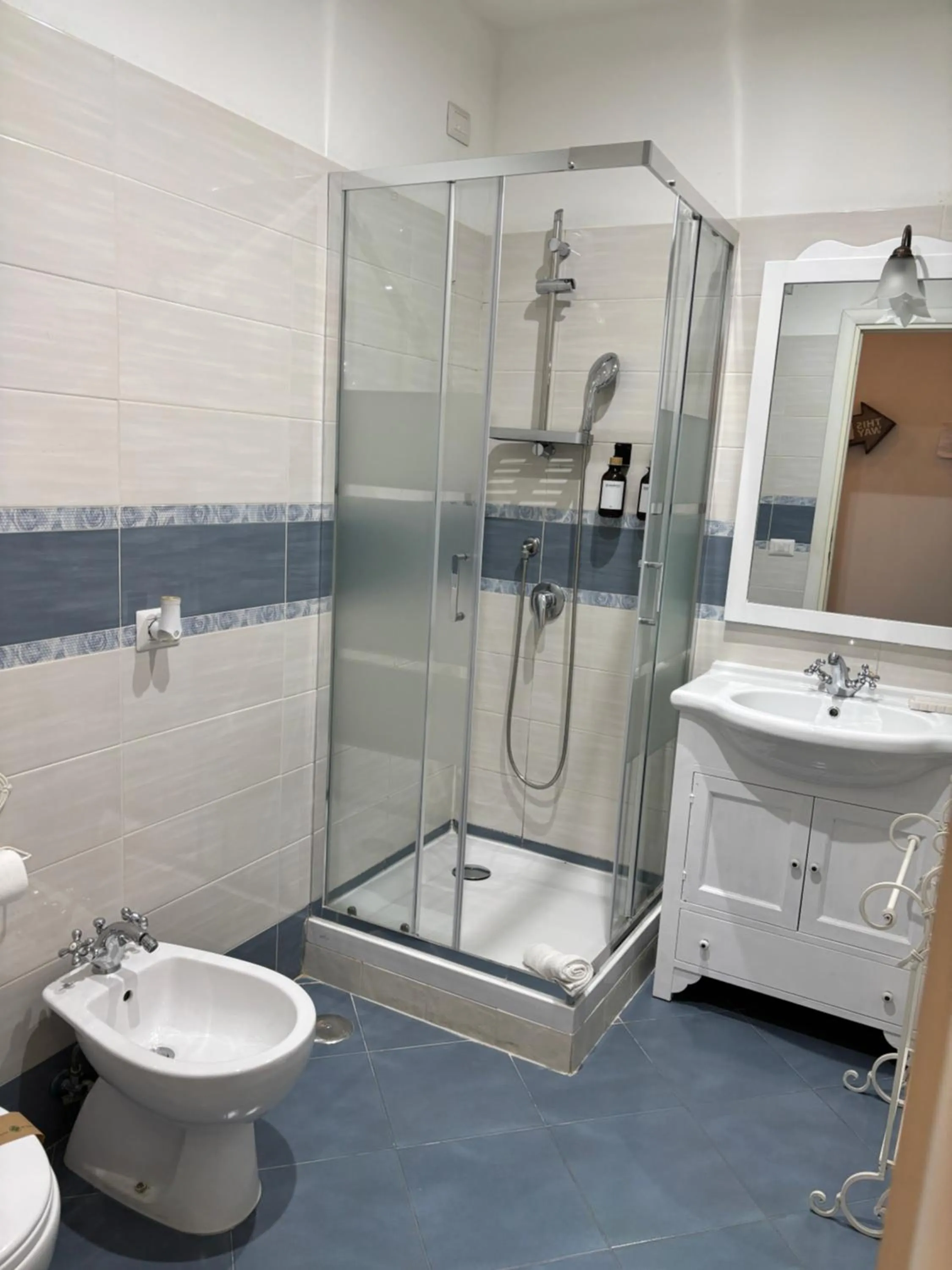 Shower in Mami Guest House Rome Vatican St Peters