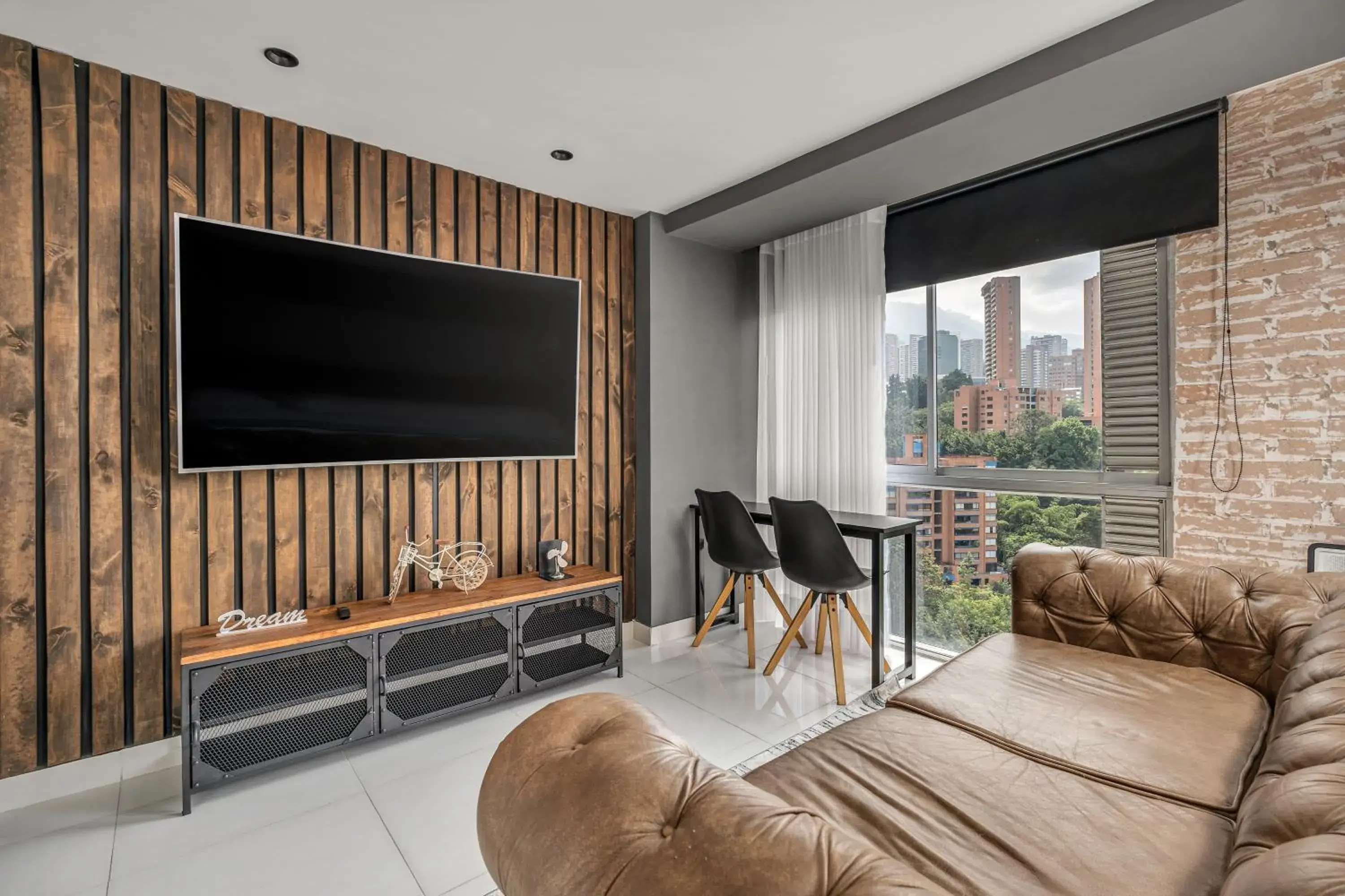 Deluxe One-Bedroom Apartment in Apartamentos Oslo Tesoro by HOUSY Deluxe One-Bedroom Apartment in Apartamentos Oslo Tesoro by HOUSY