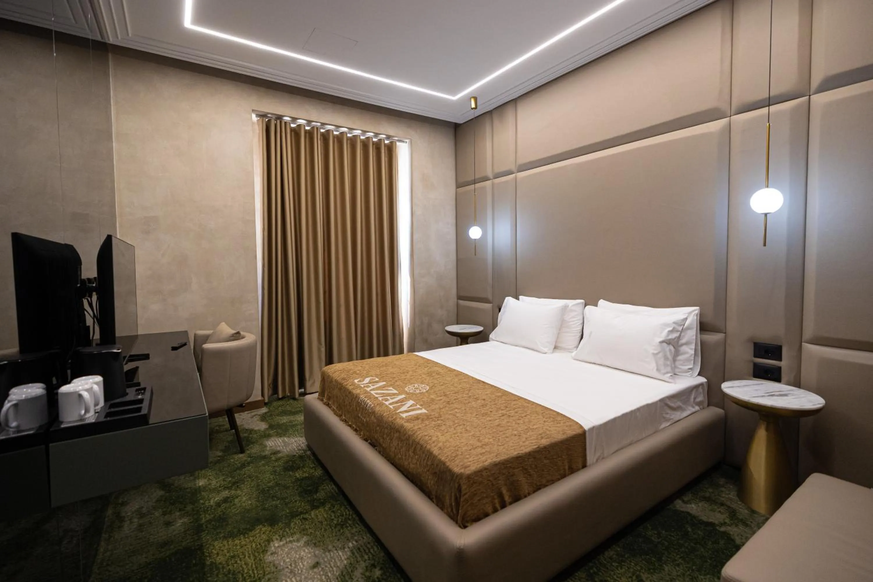 Bedroom, Bed in Sazani Hotel