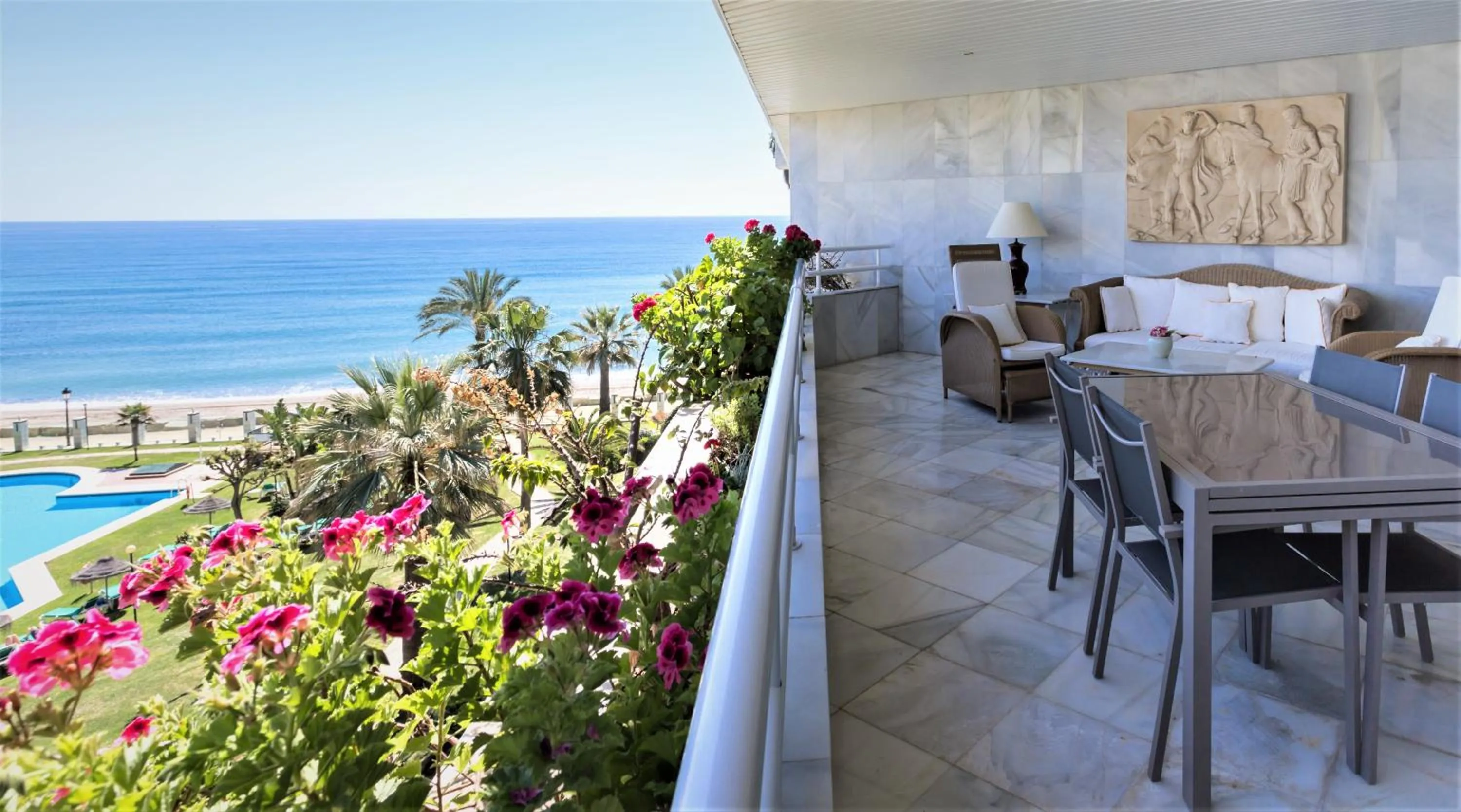 Balcony/Terrace in Coral Beach Aparthotel