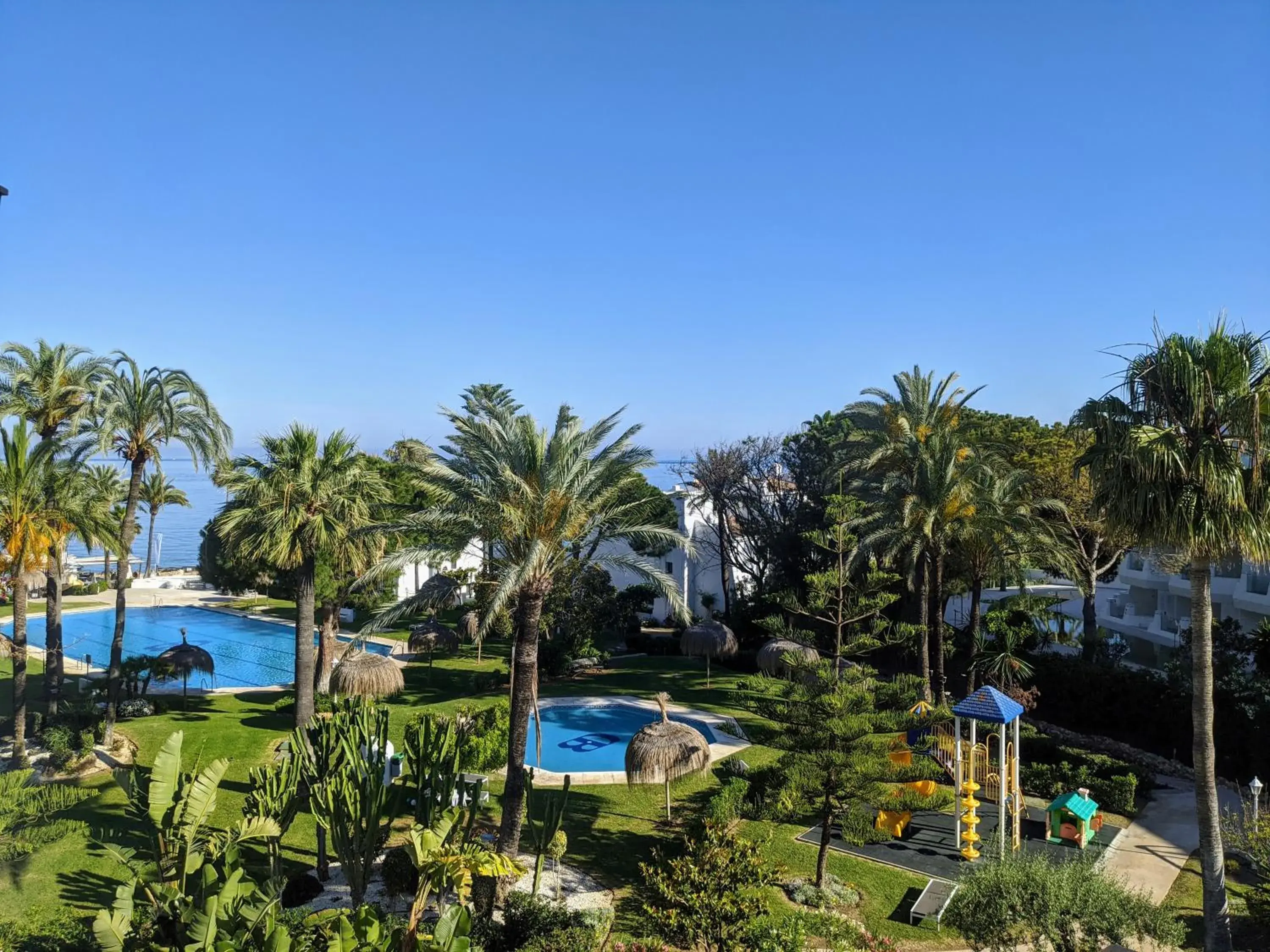 One-Bedroom Apartment in Coral Beach Aparthotel One-Bedroom Apartment in Coral Beach Aparthotel