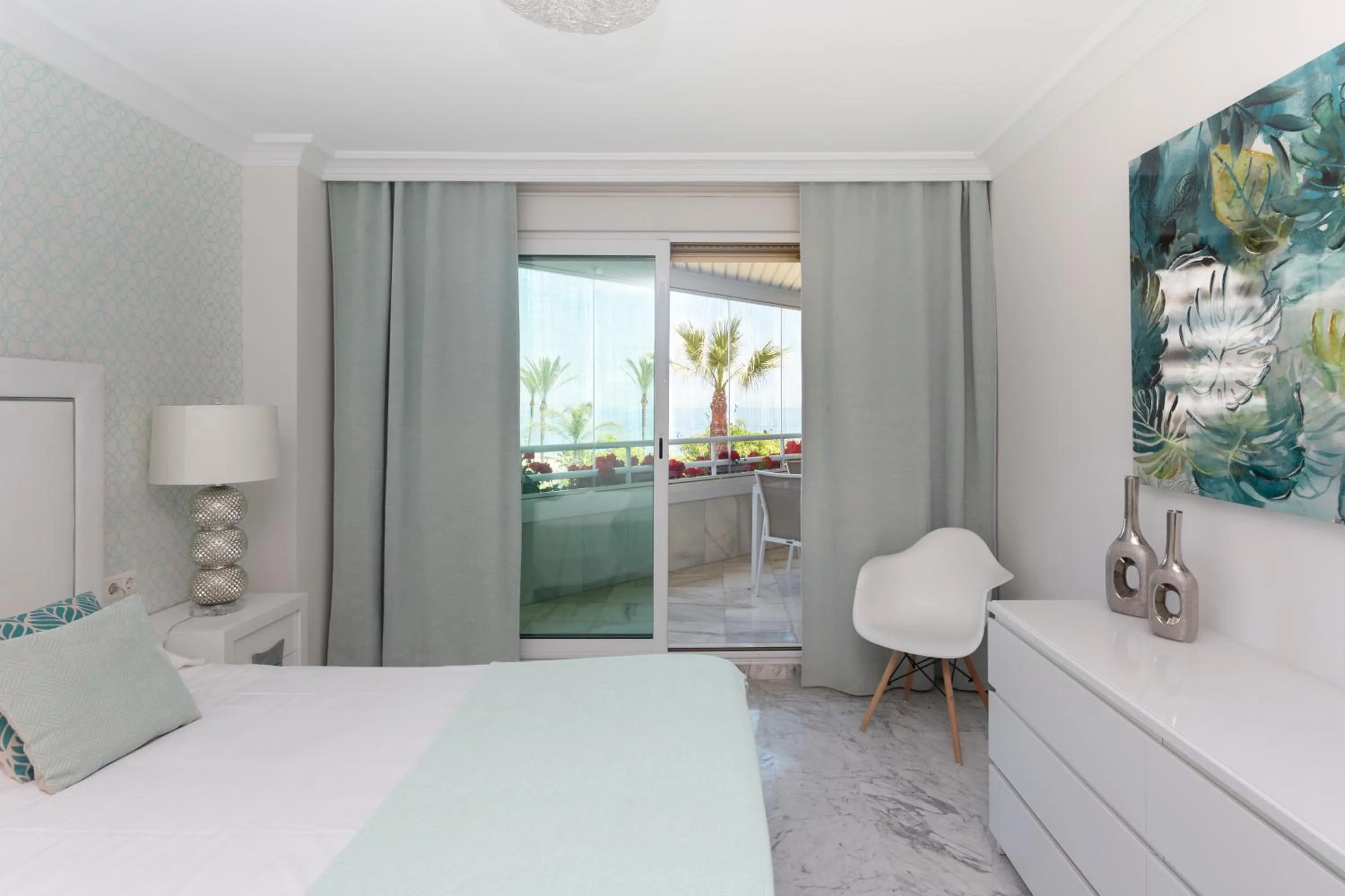 Bedroom, Bed in Coral Beach Aparthotel