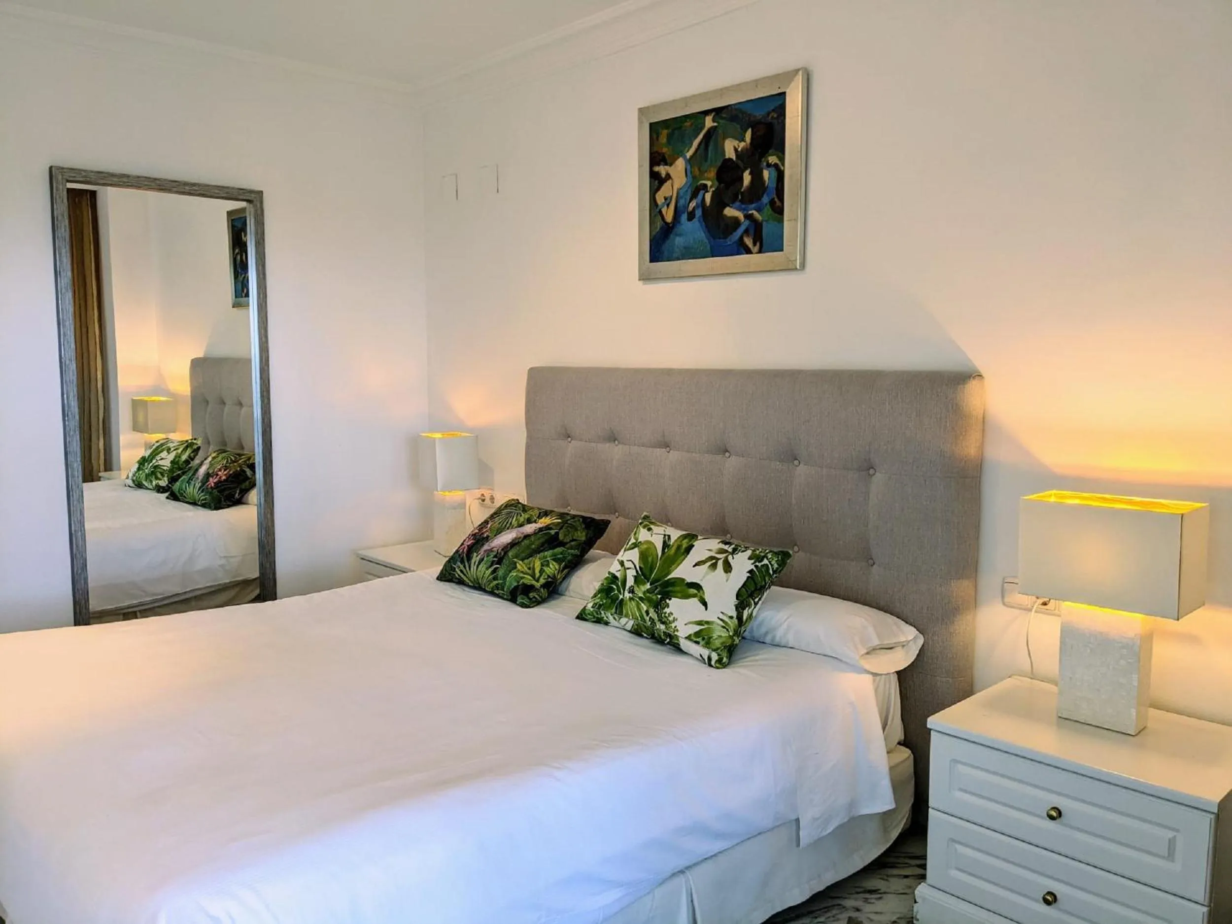 Bedroom, Bed in Coral Beach Aparthotel