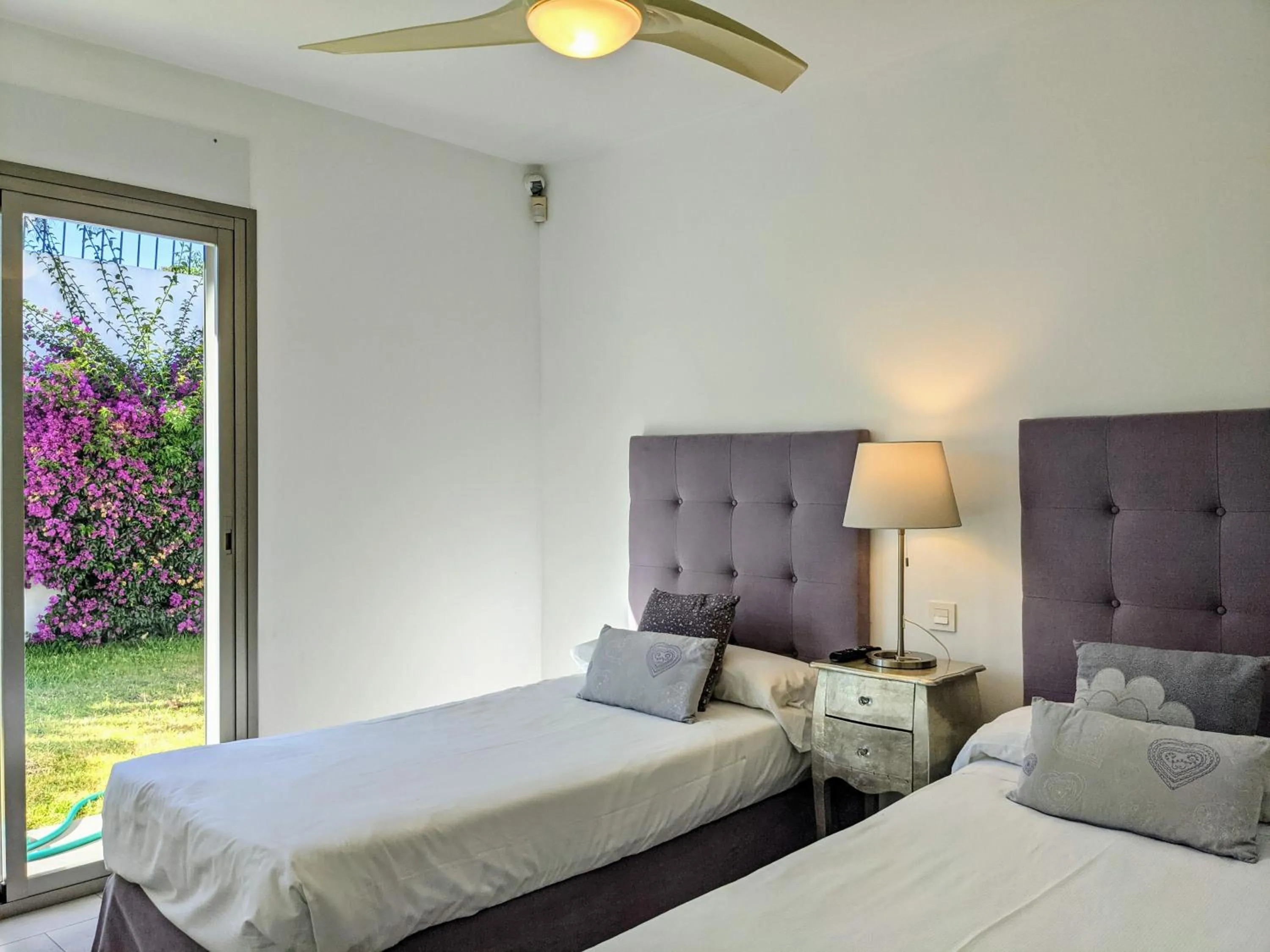 Bedroom, Bed in Coral Beach Aparthotel