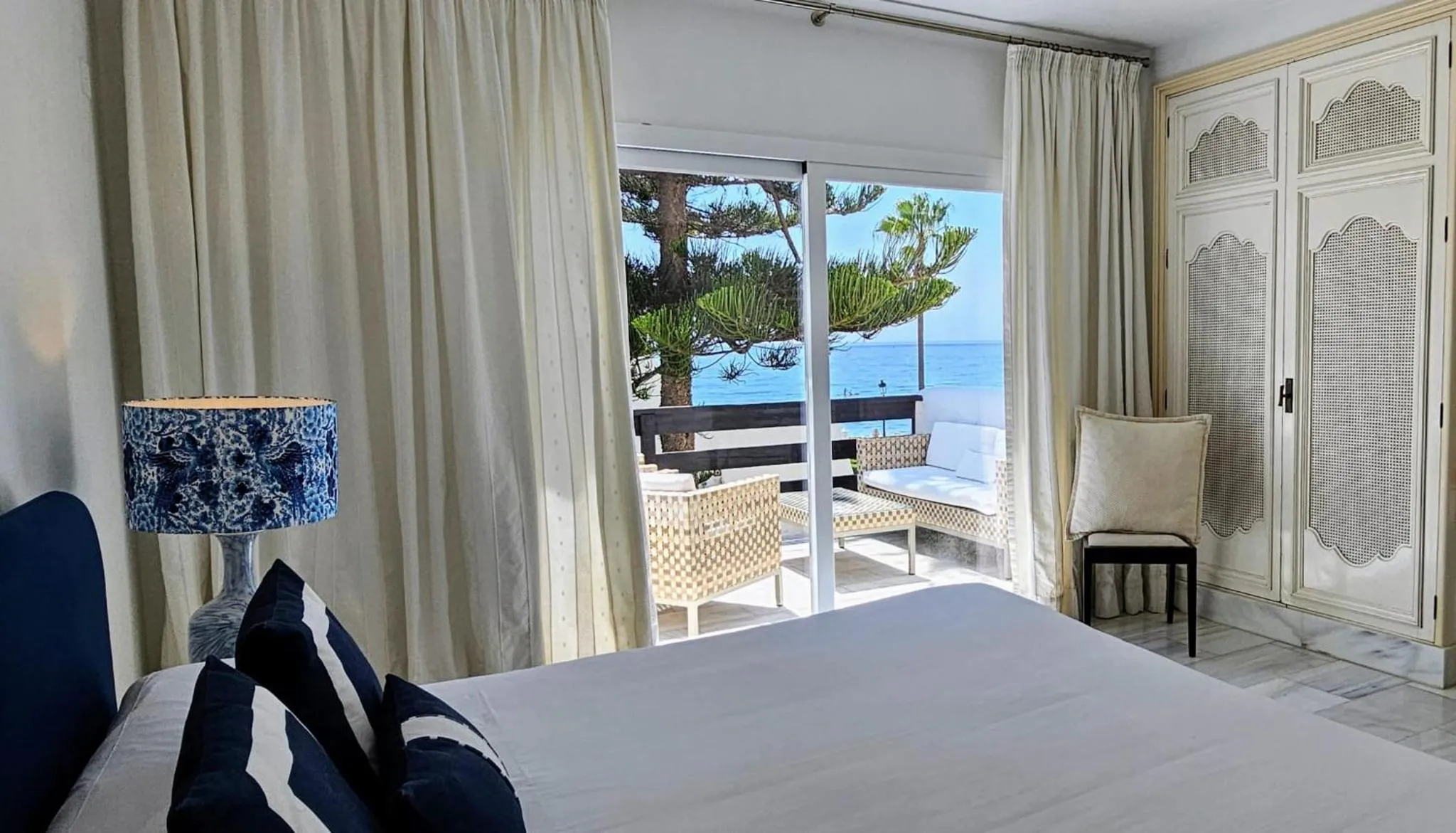 Bedroom, Bed in Coral Beach Aparthotel