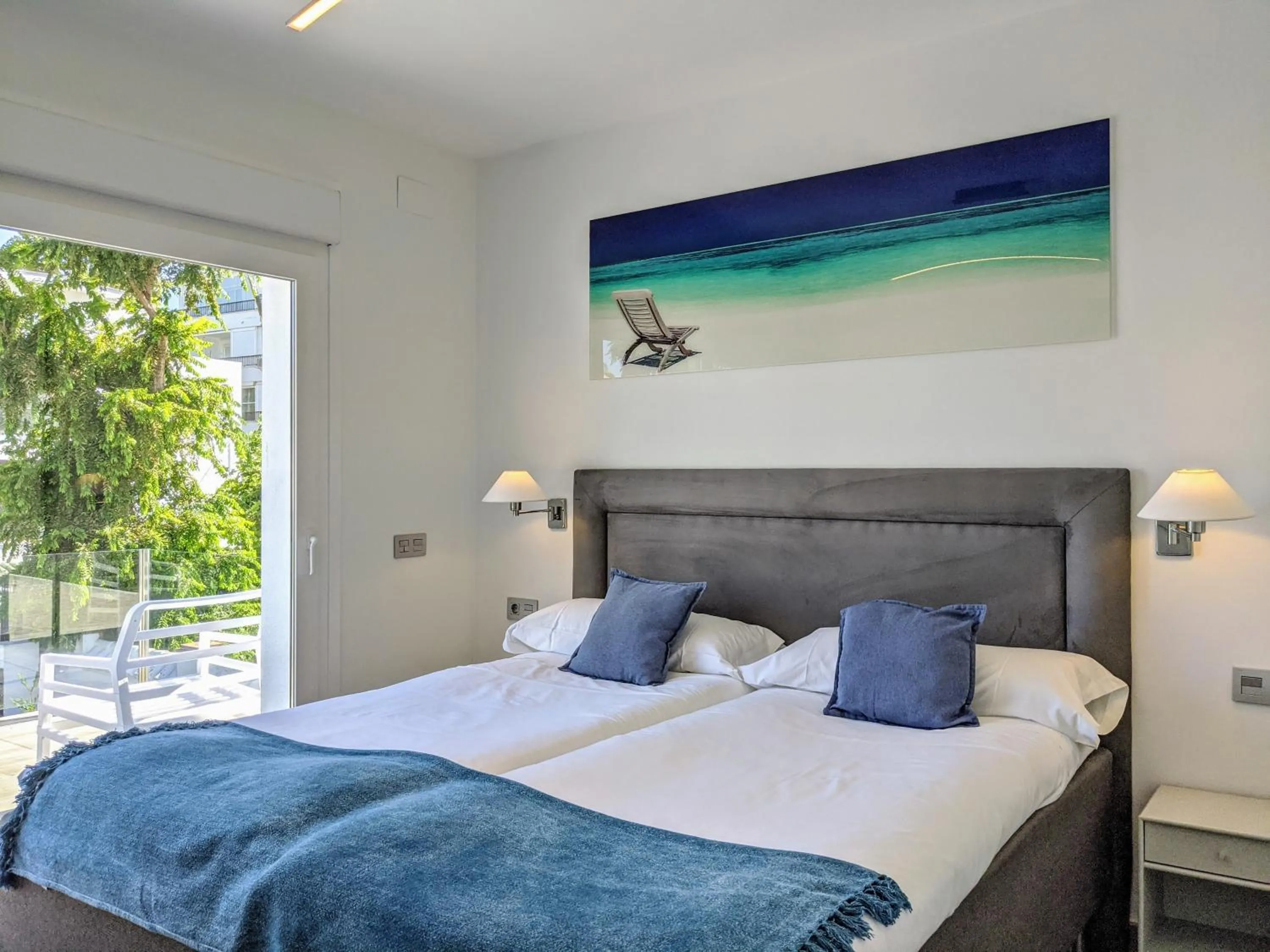 Bedroom, Bed in Coral Beach Aparthotel