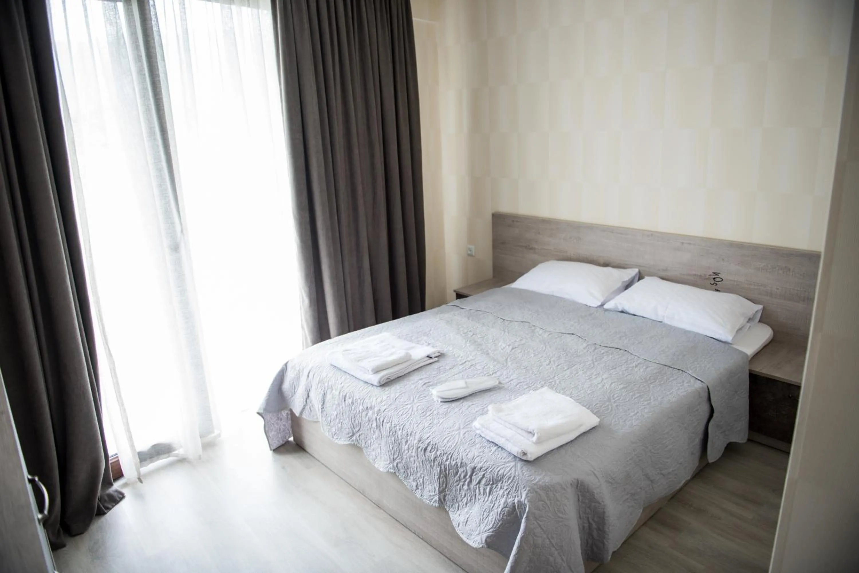 Apartment with Balcony in Hotel Kavkasioni