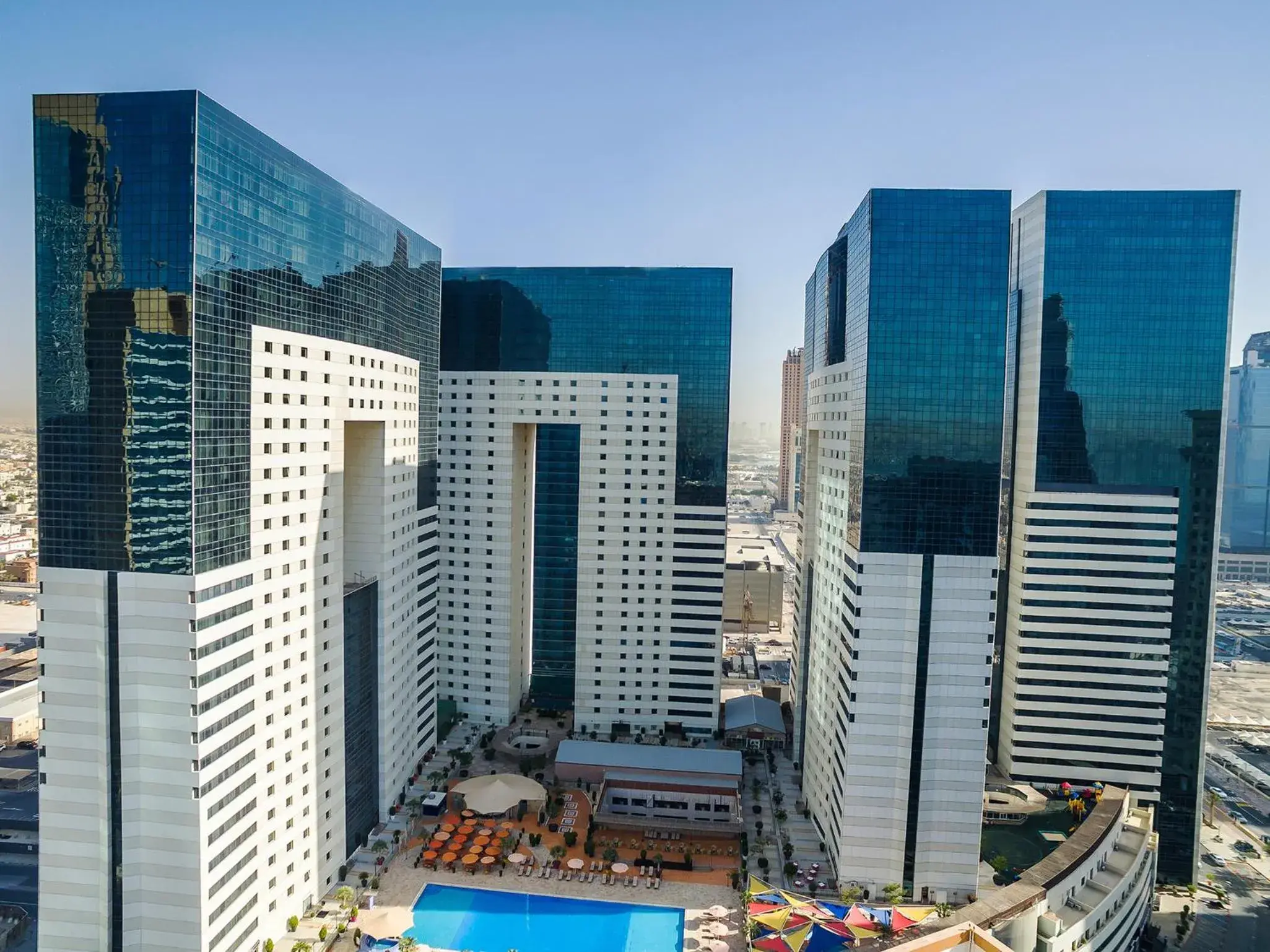 Property building in Ezdan Residence Property building in Ezdan Residence