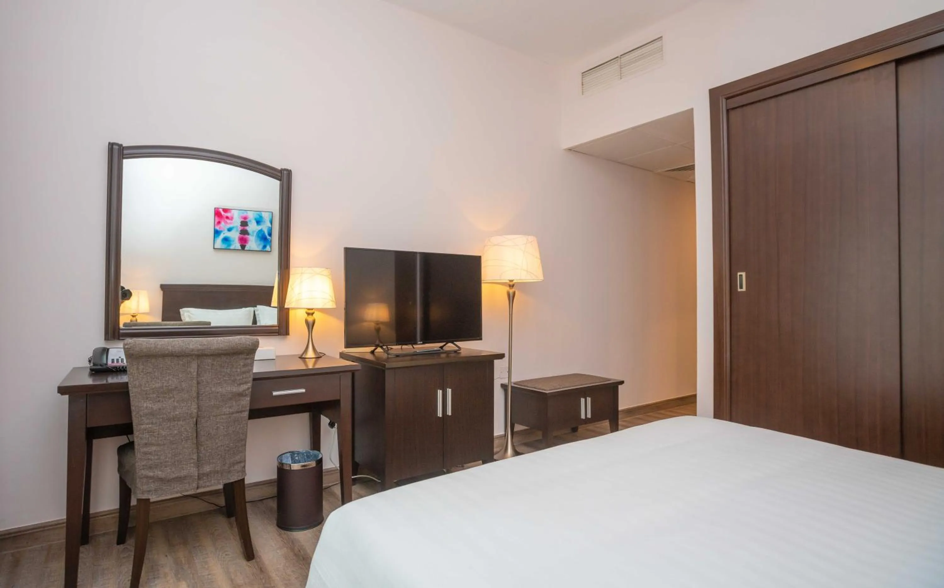 wardrobe, Bed in Ezdan Residence