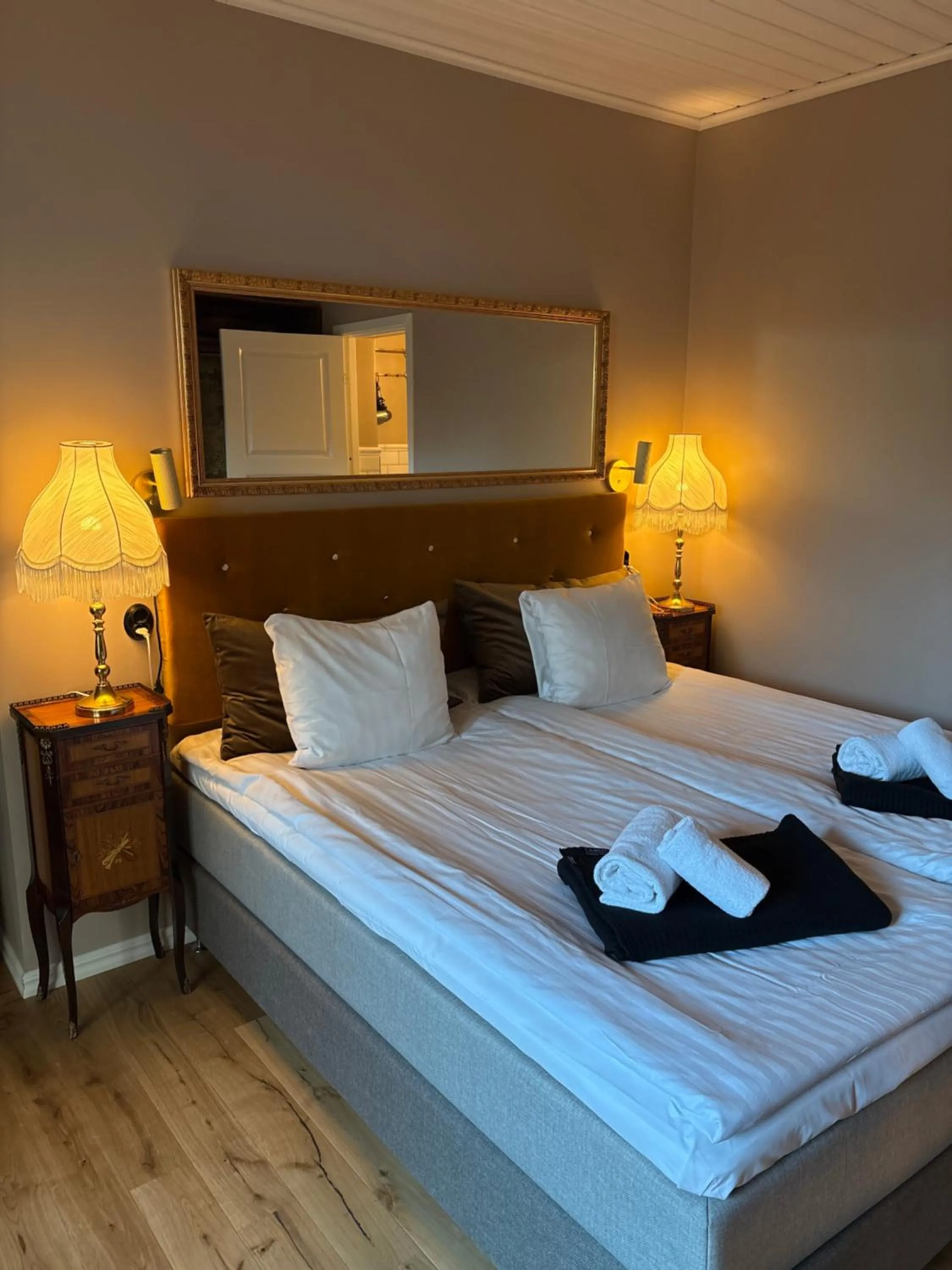 Bedroom, Bed in Cameo Boutique Hotell