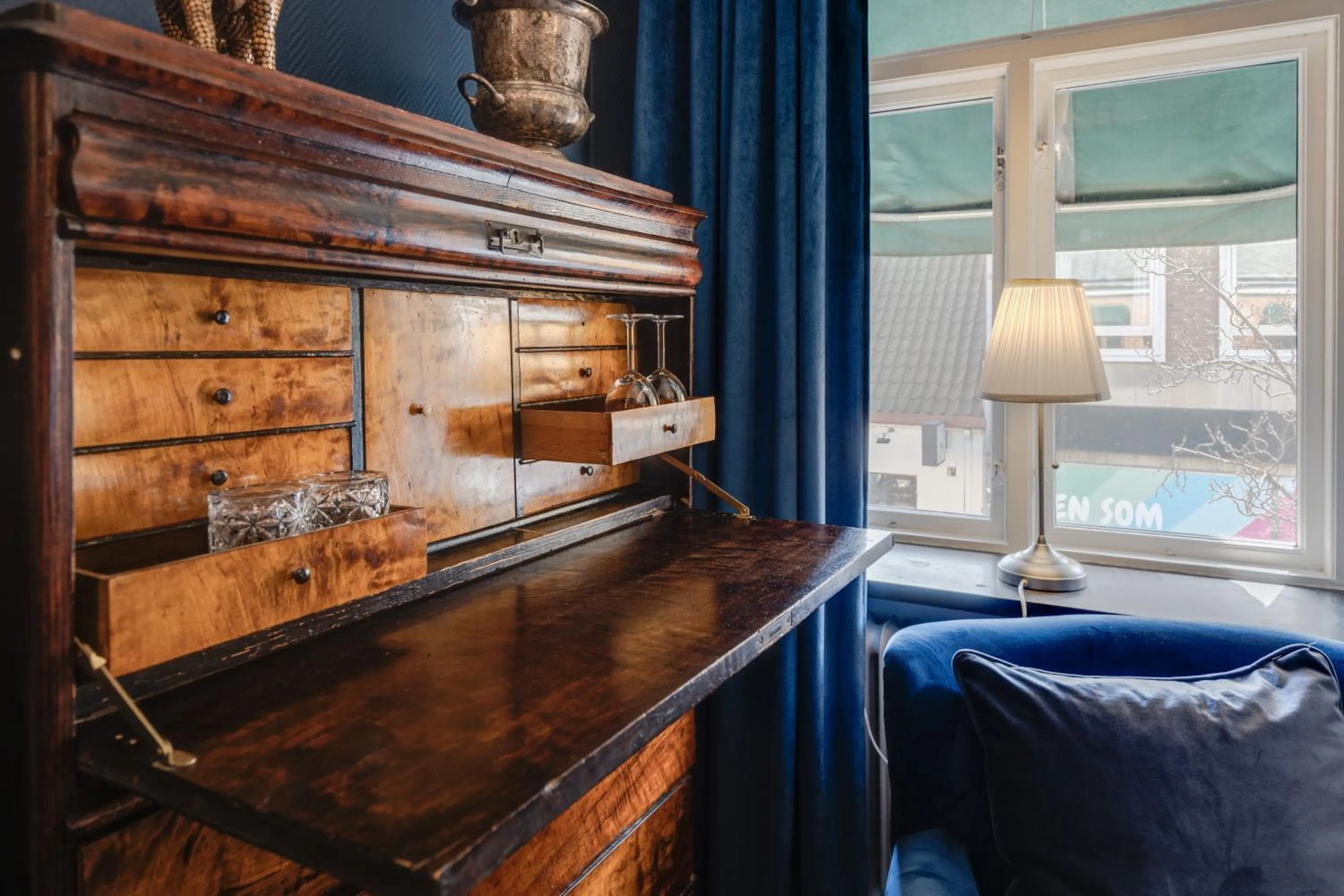 Seating area, Bed in Cameo Boutique Hotell