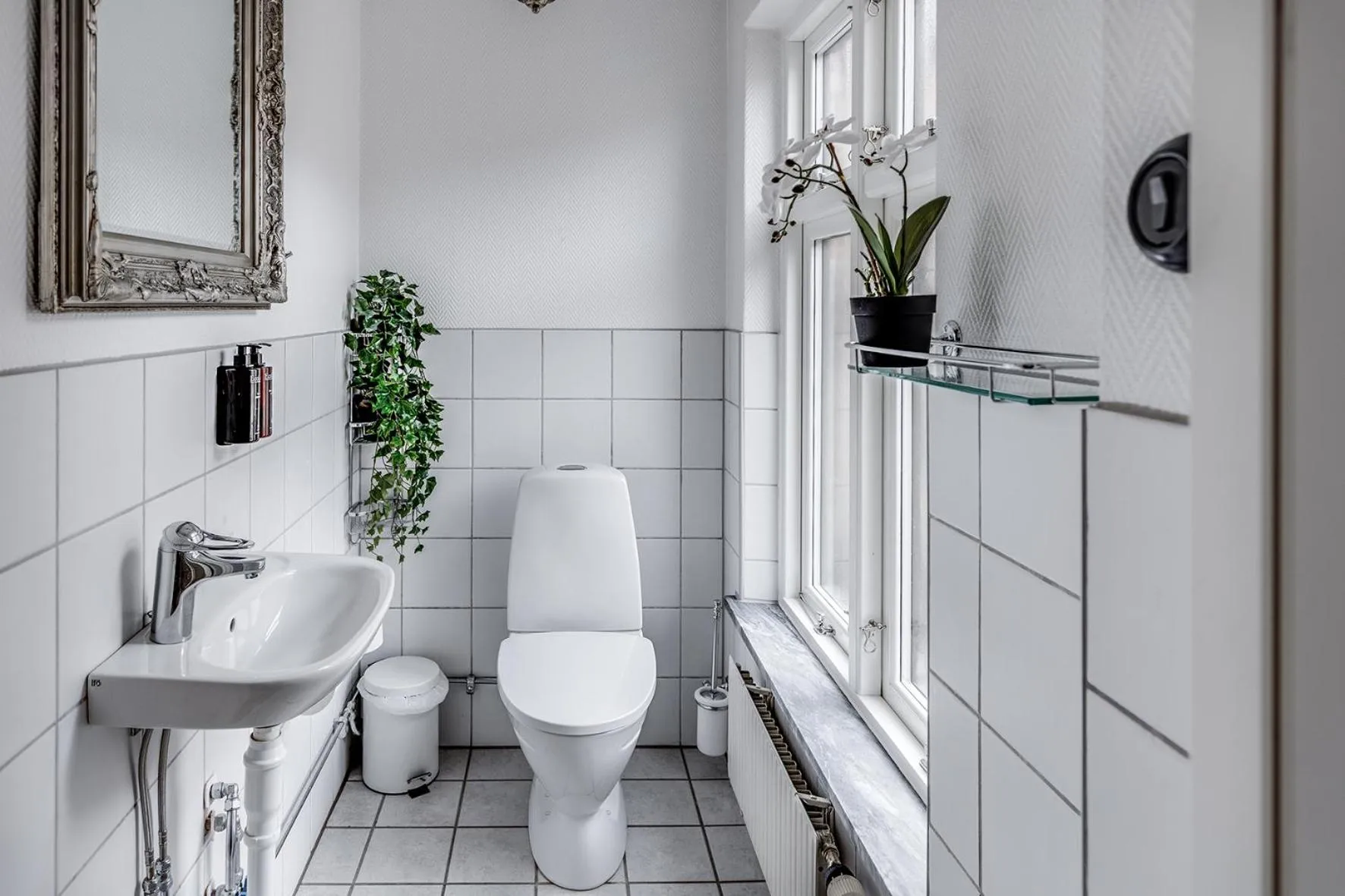 Bathroom in Cameo Boutique Hotell