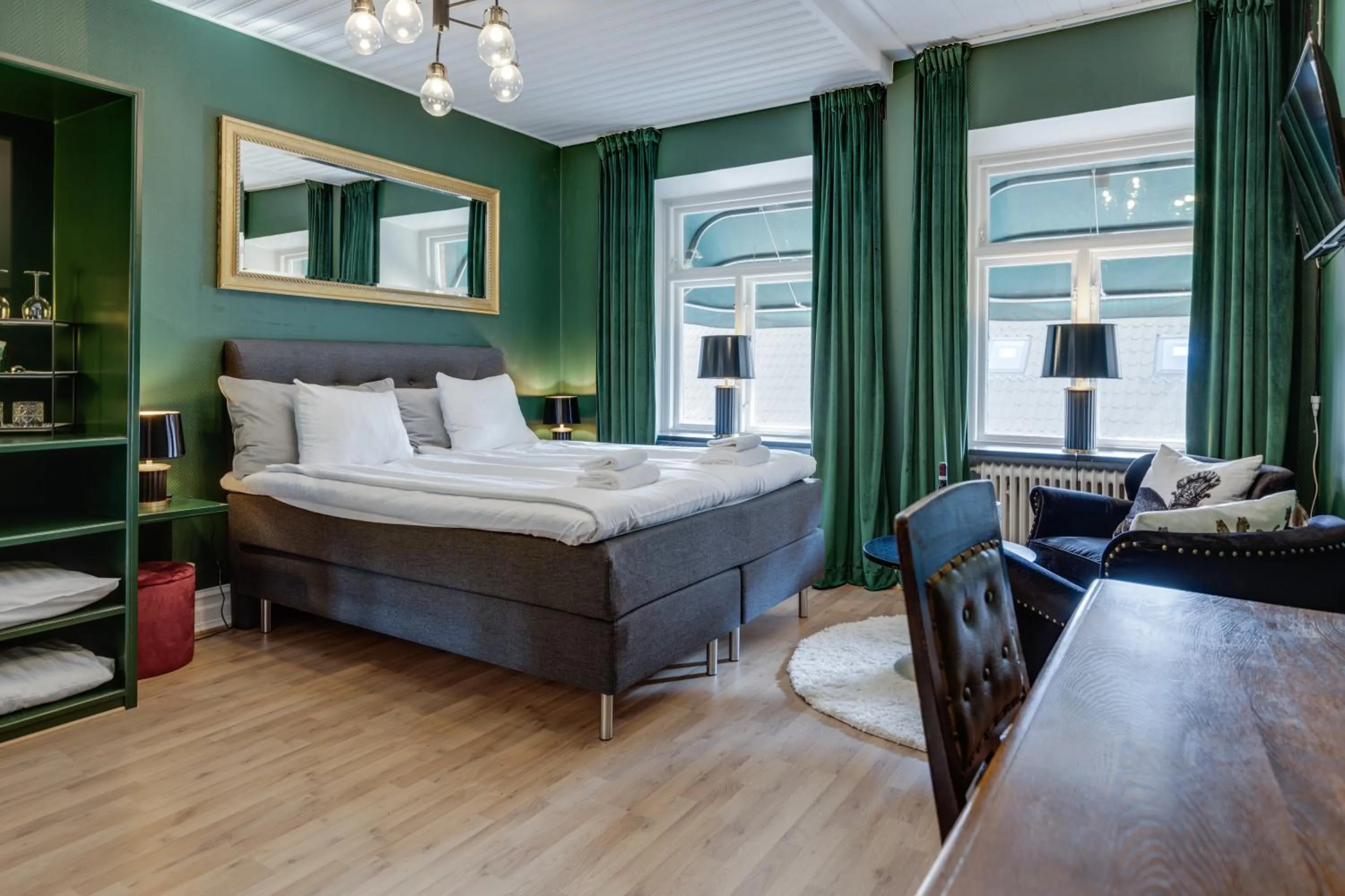 Property building, Bed in Cameo Boutique Hotell
