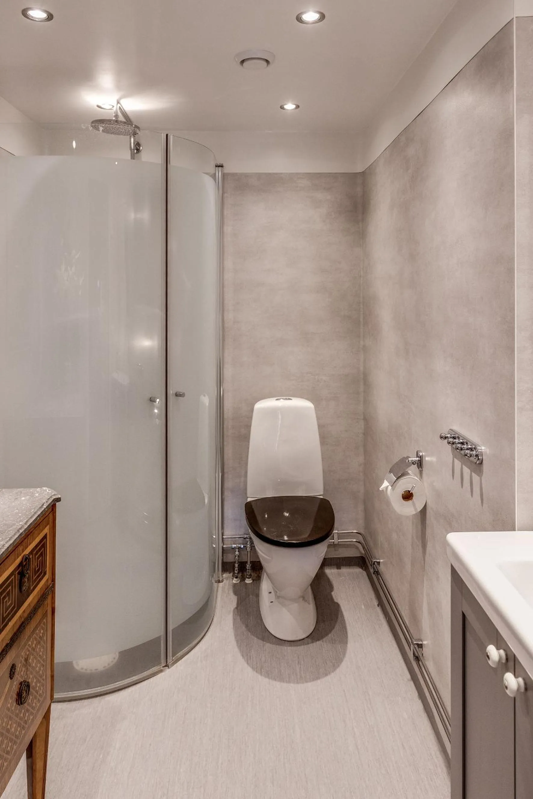 Bathroom in Cameo Boutique Hotell