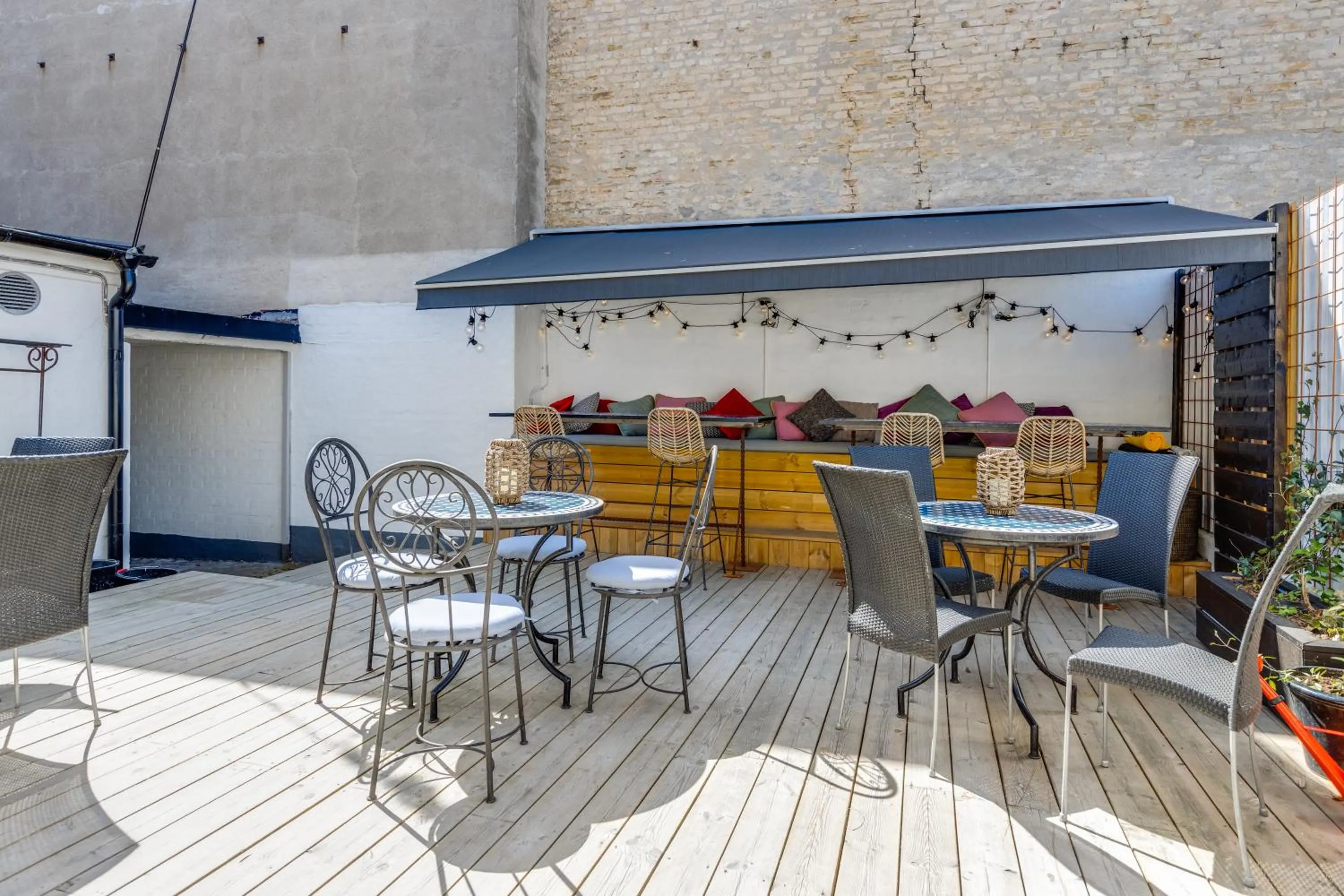 Inner courtyard view in Cameo Boutique Hotell