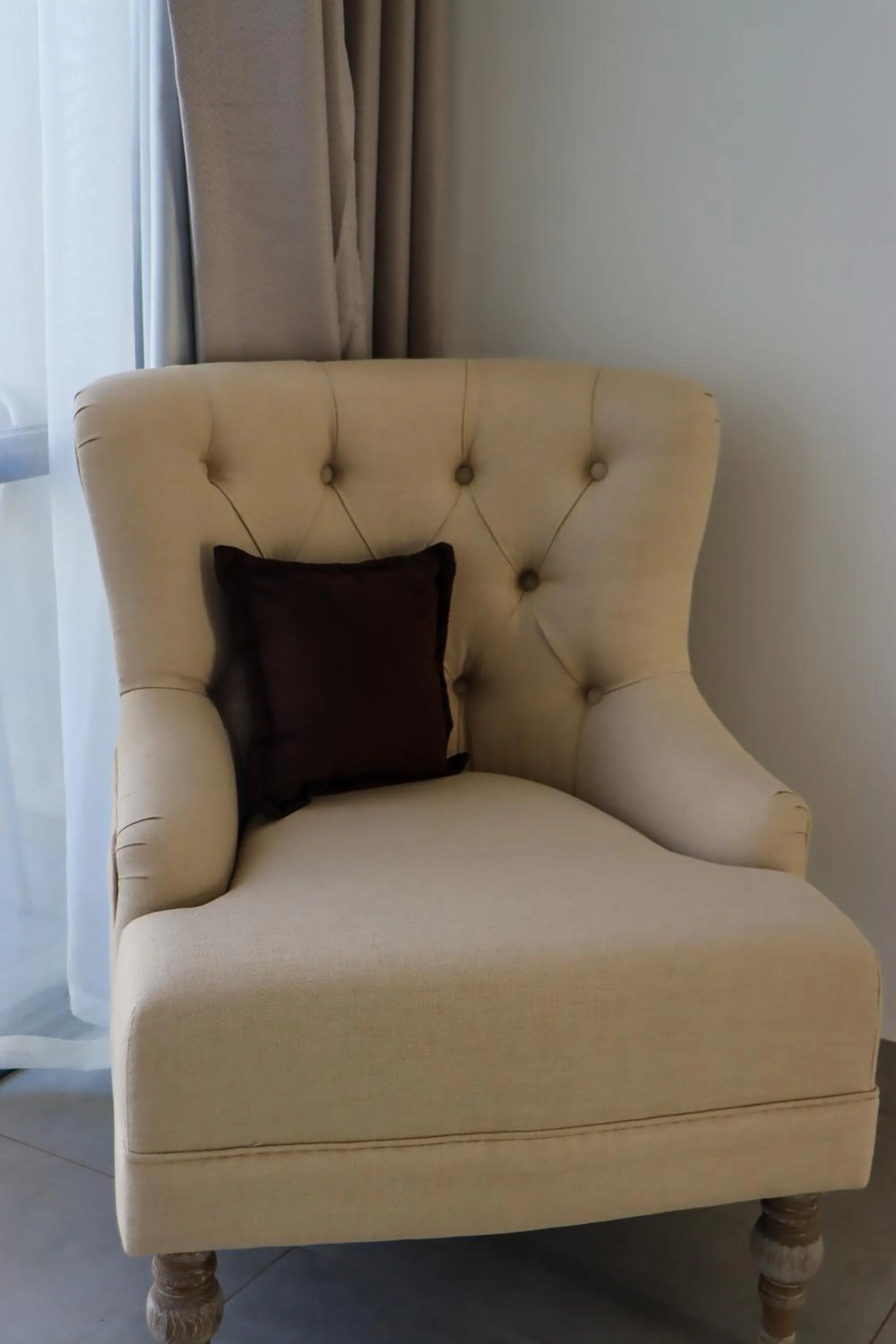 Seating area in Savanna68 Hotel