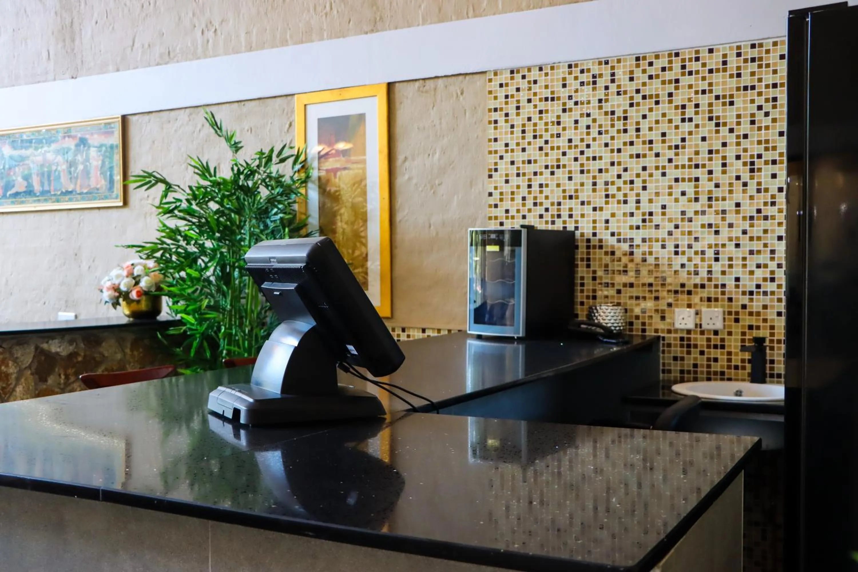 Lounge or bar in Savanna68 Hotel