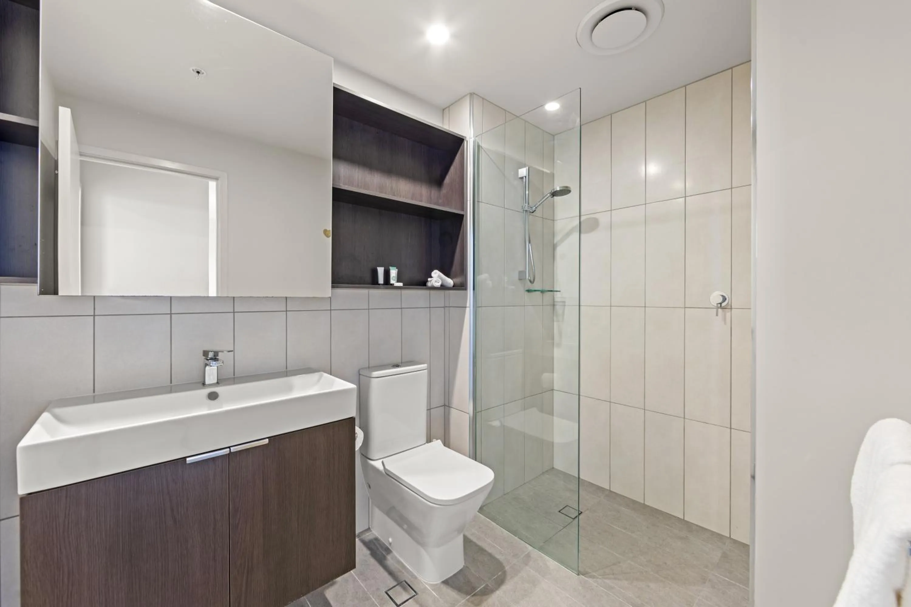 Shower in Spire Residences by CLLIX