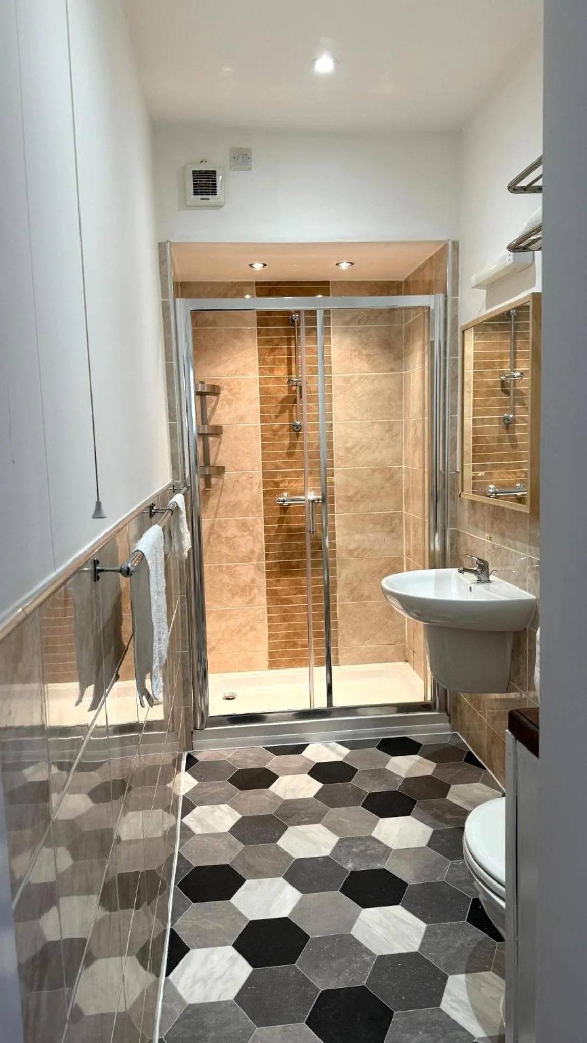 Shower in The Amara Inn