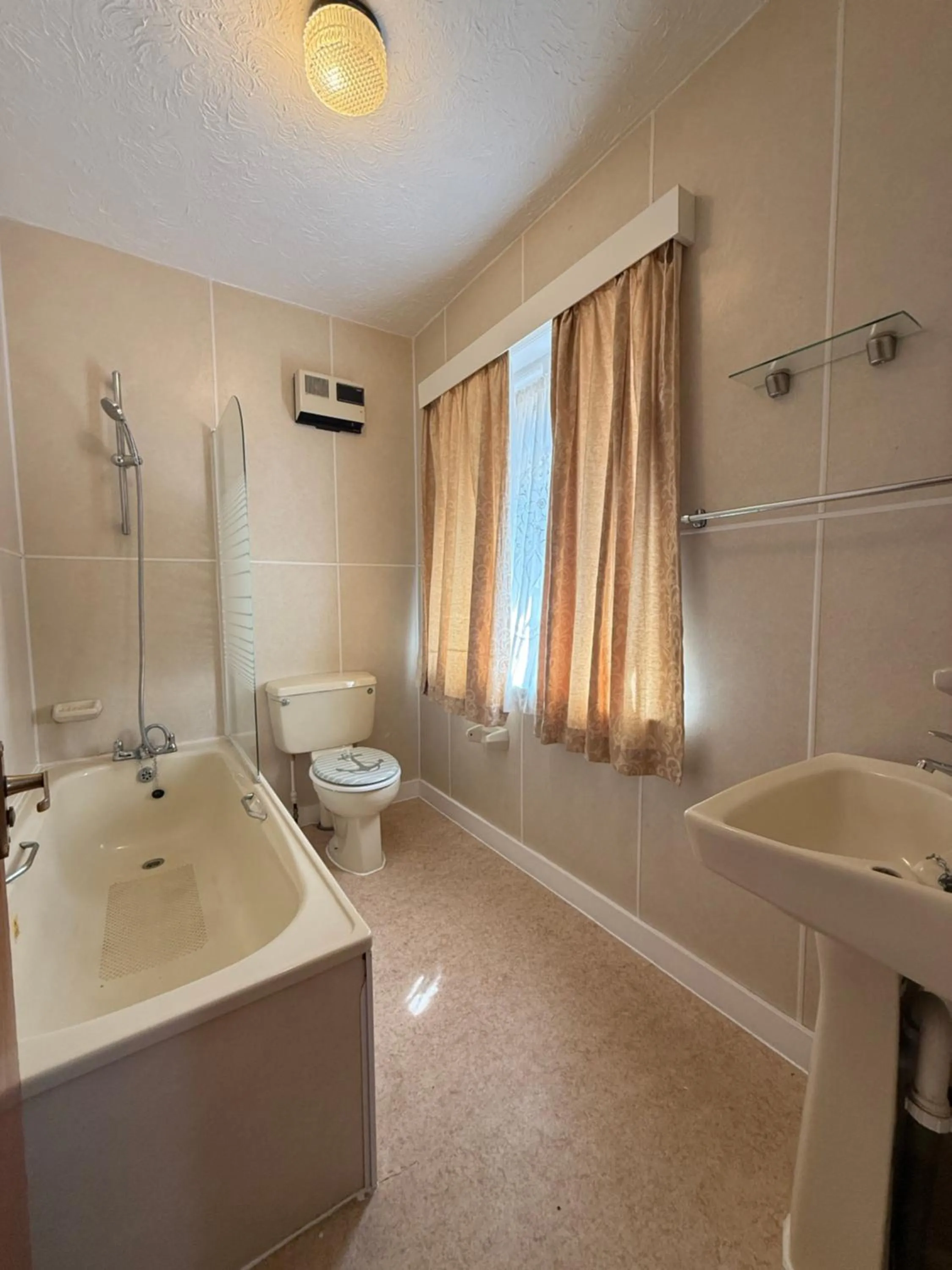 Toilet in The Amara Inn