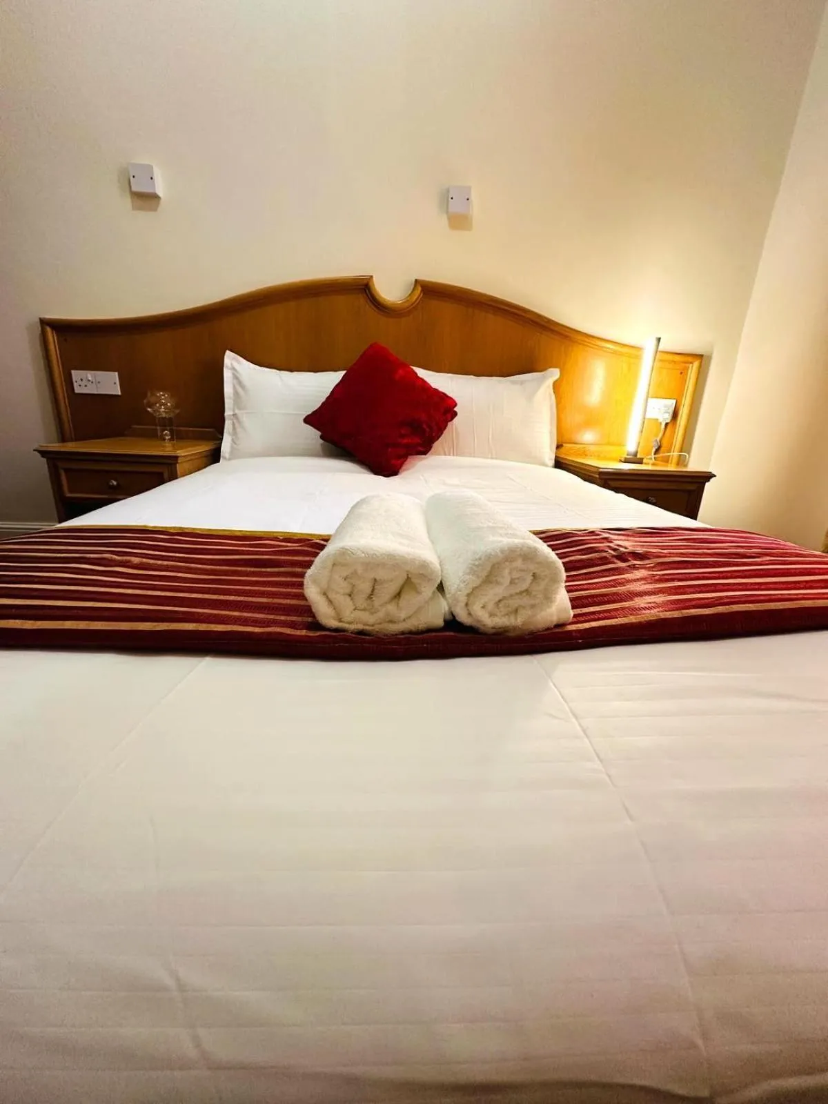 Bedroom, Bed in The Amara Inn