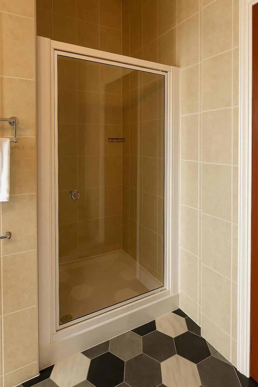 Shower in The Amara Inn