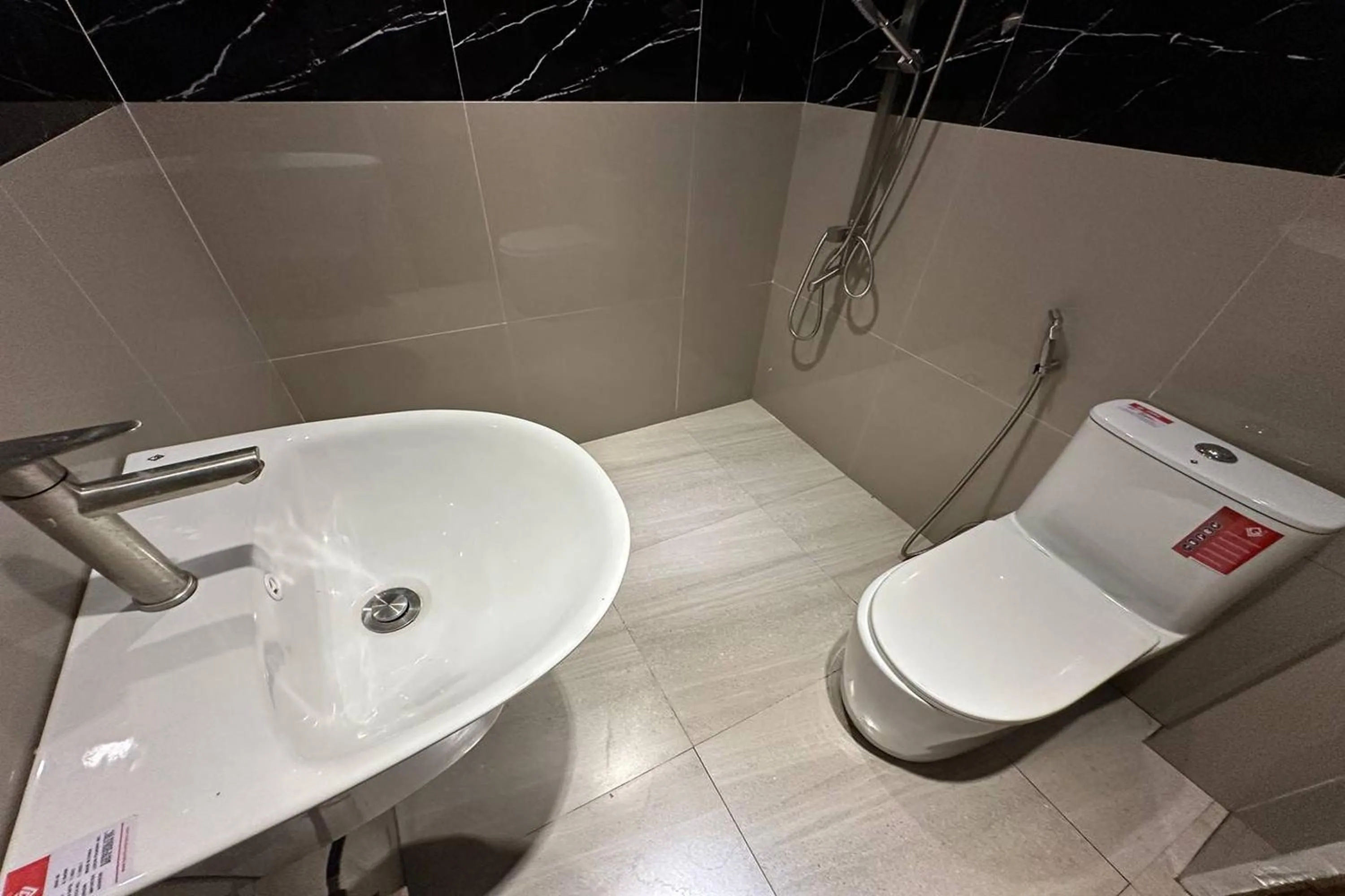 Bathroom in White-Beach Hideaway Resort Puerto Galera