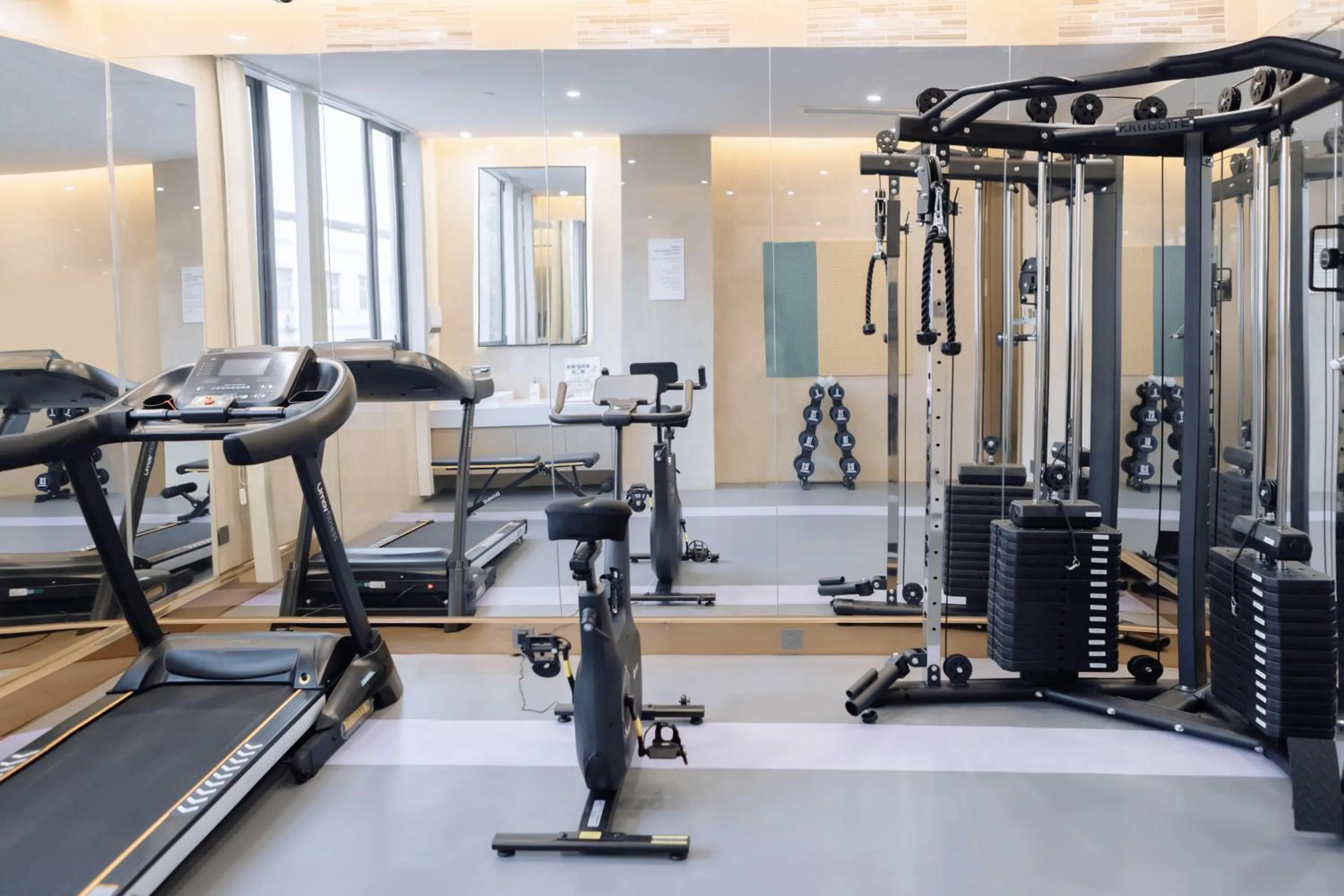 Fitness centre/facilities in Lavande Hotel Dongguan Dongkeng