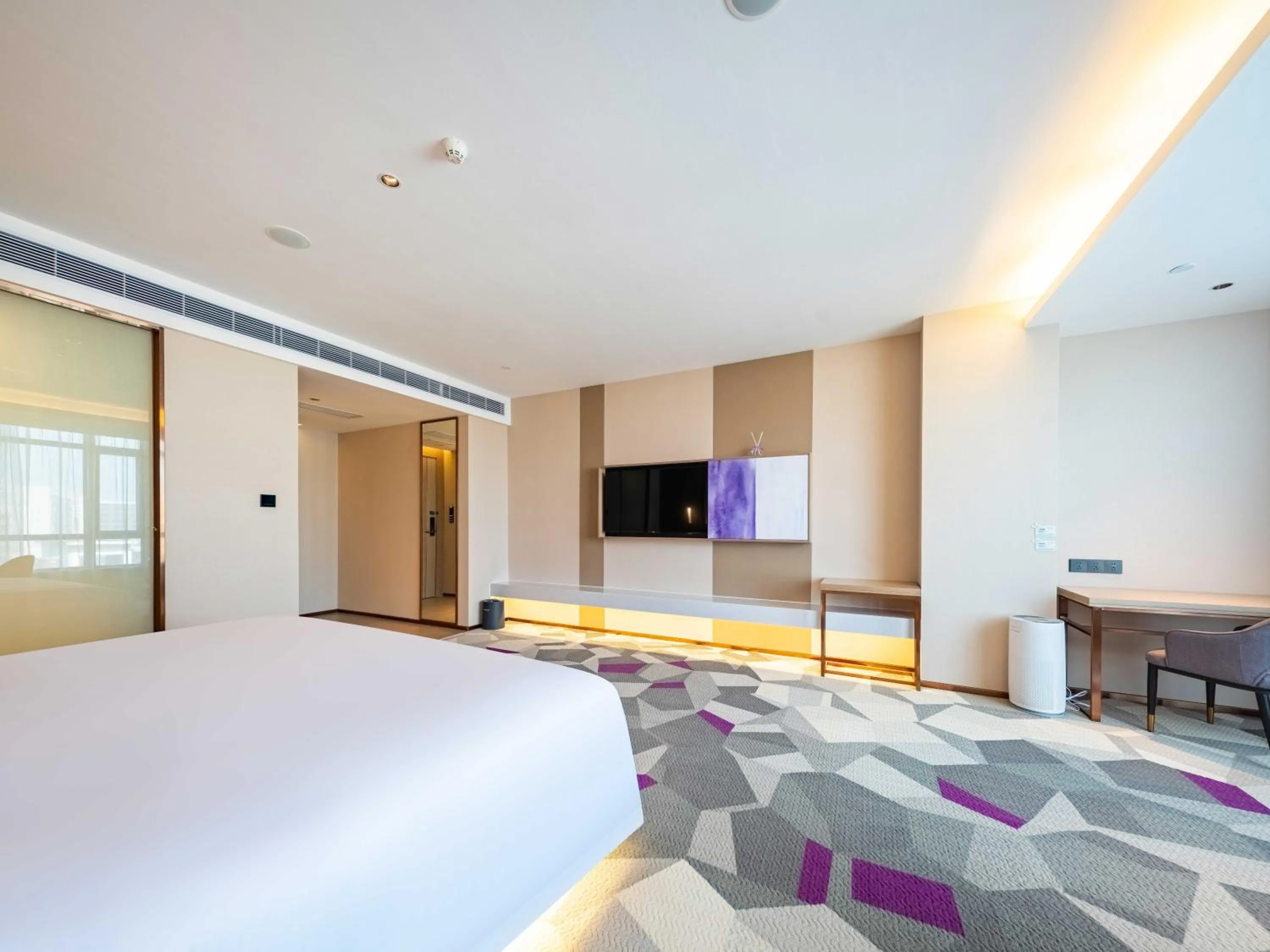 TV and multimedia, Bed in Lavande Hotel Dongguan Dongkeng