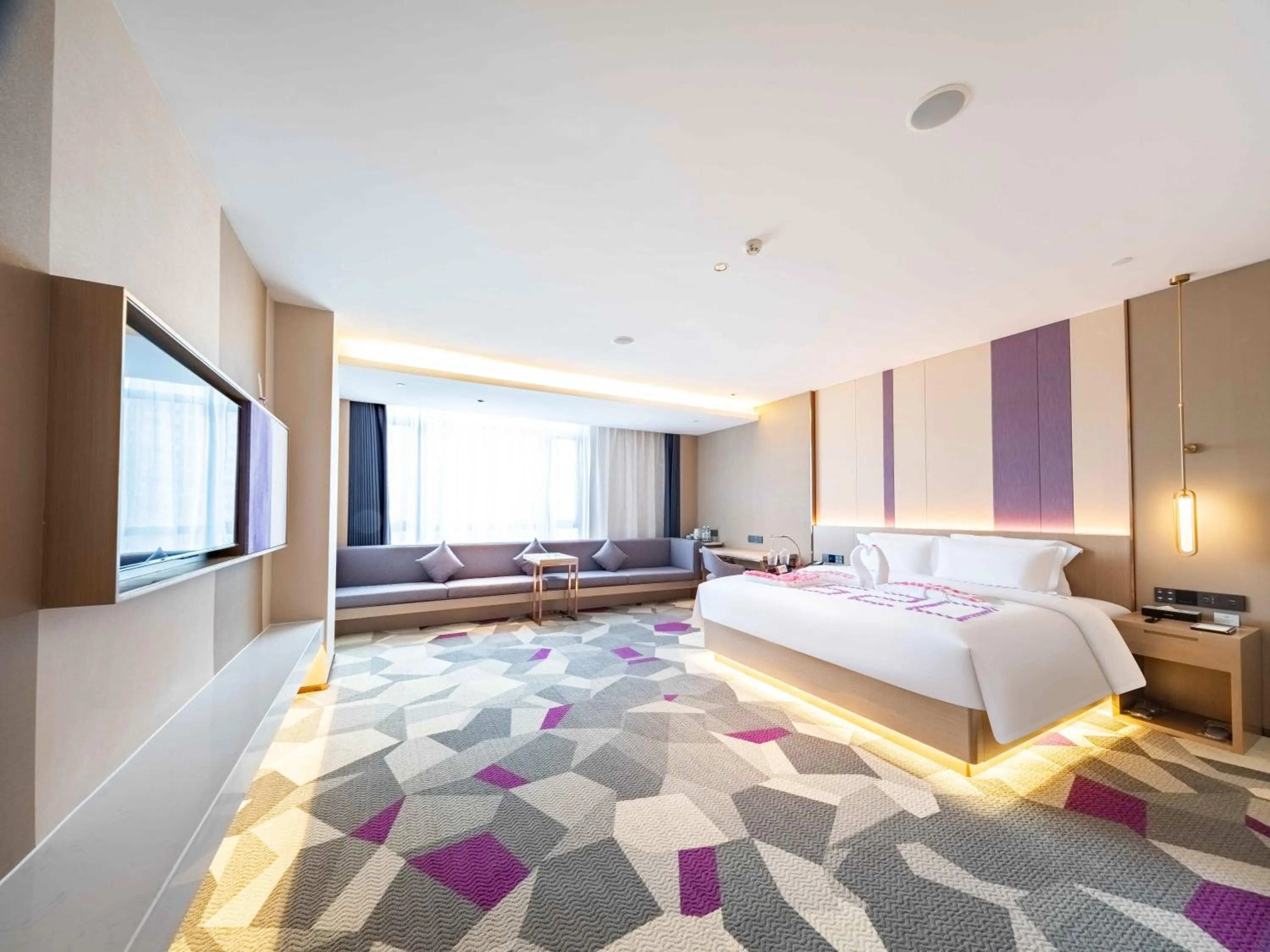 Photo of the whole room, Bed in Lavande Hotel Dongguan Dongkeng