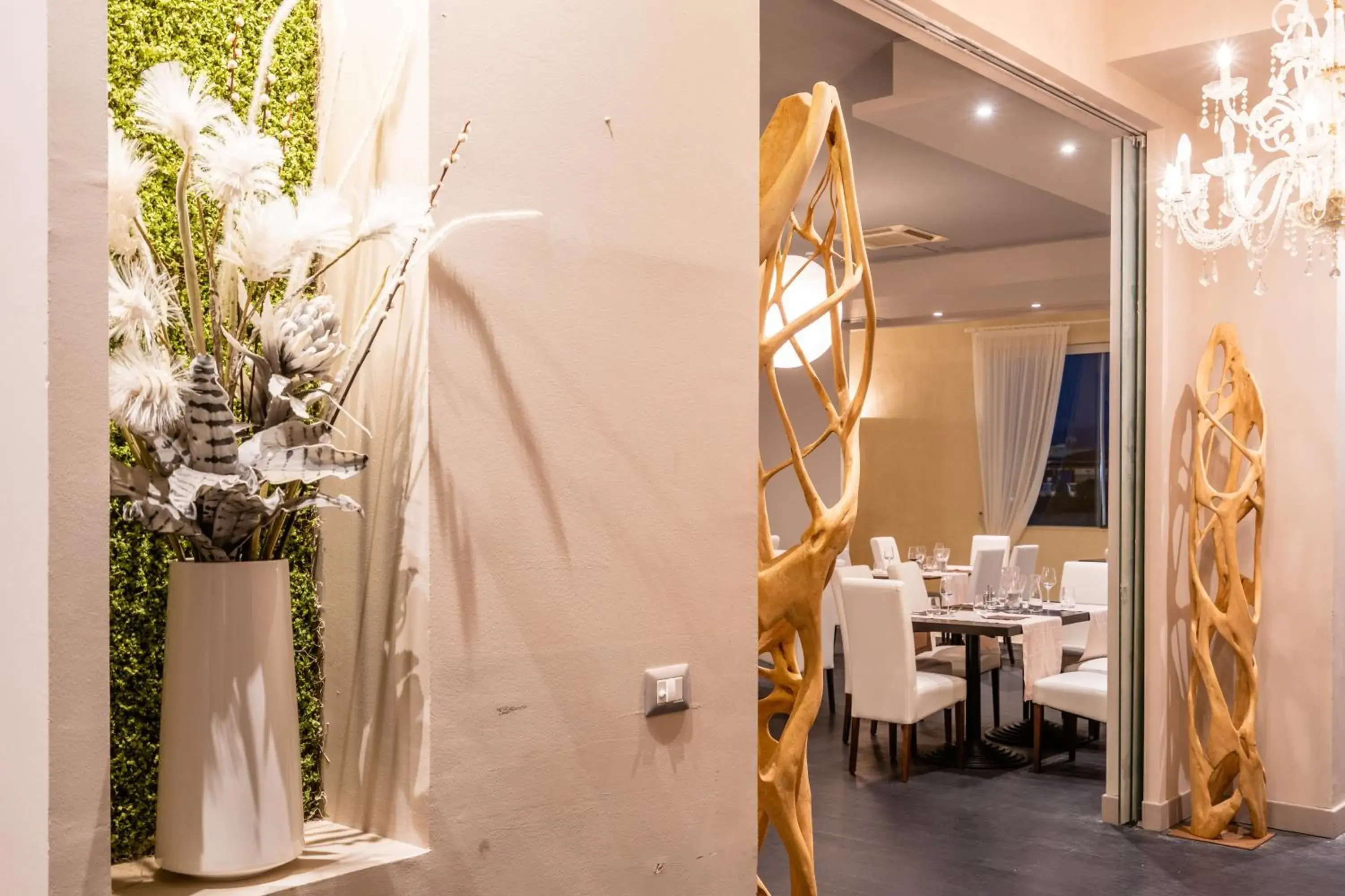 Restaurant/places to eat in Capo Peloro Hotel Restaurant/places to eat in Capo Peloro Hotel