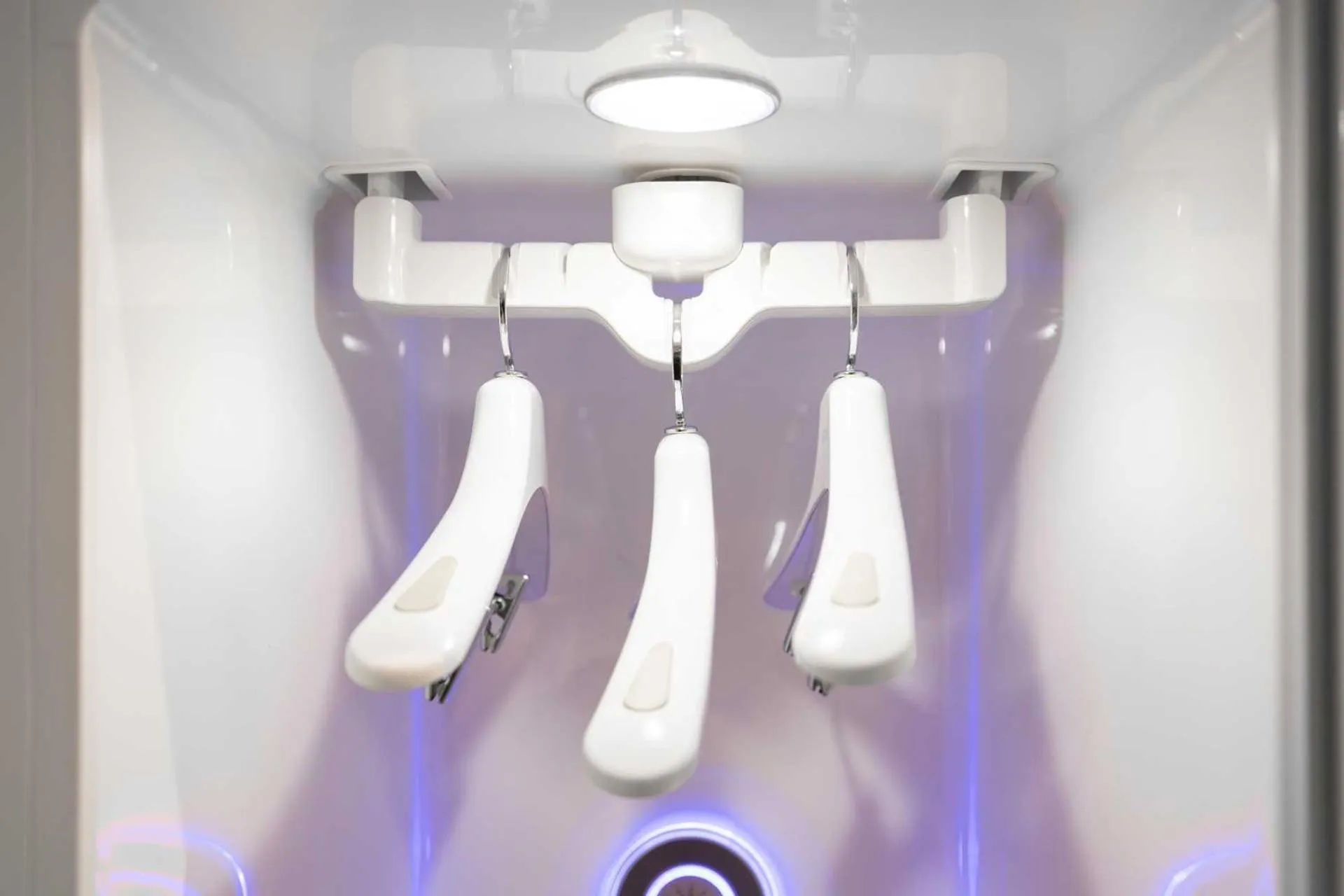 wardrobe in Moor Hotel Mokpo By Anook