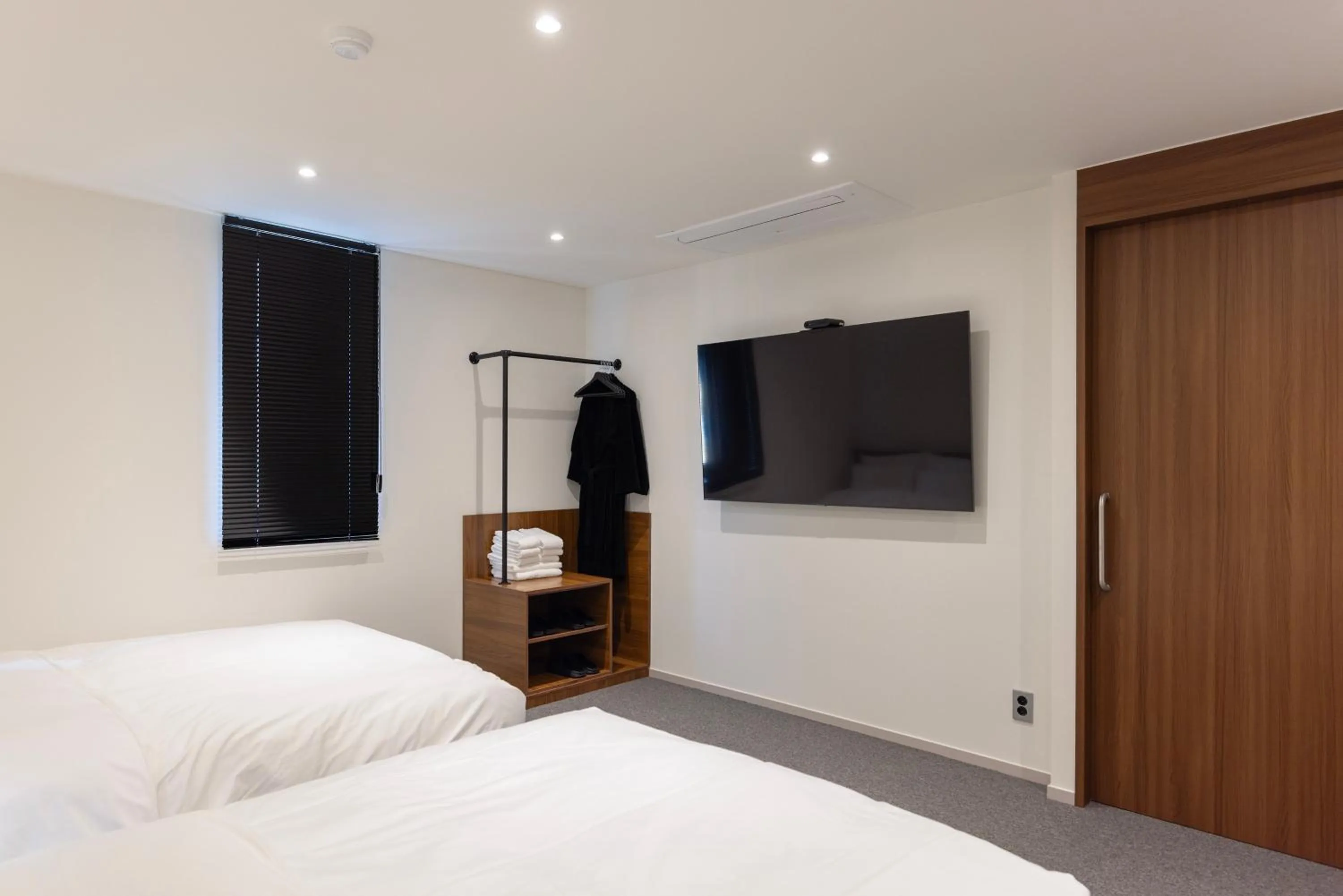 Evening entertainment, Bed in Moor Hotel Mokpo By Anook