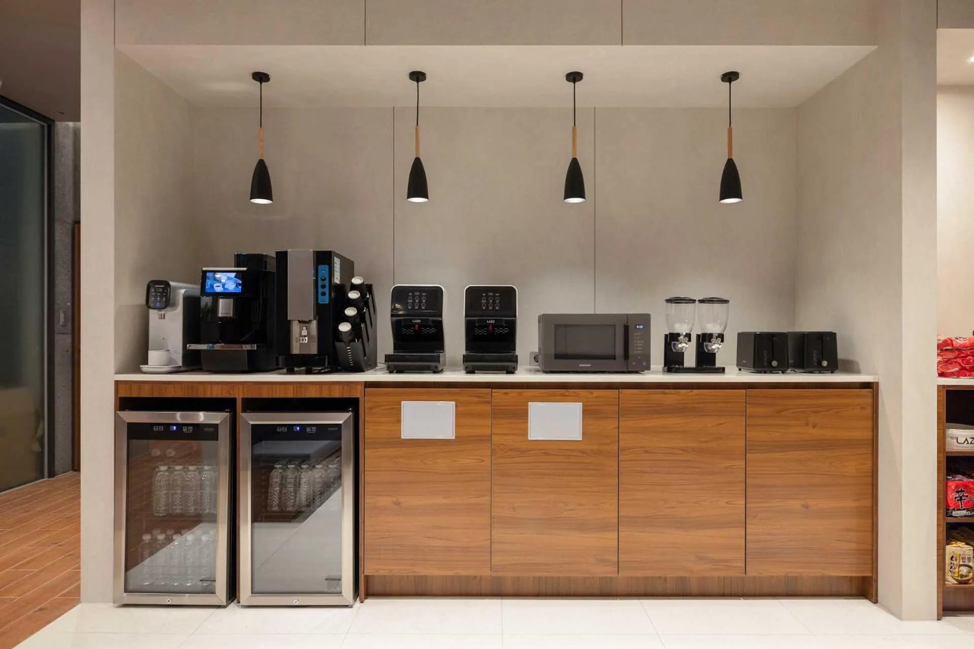 Kitchen or kitchenette in Moor Hotel Mokpo By Anook