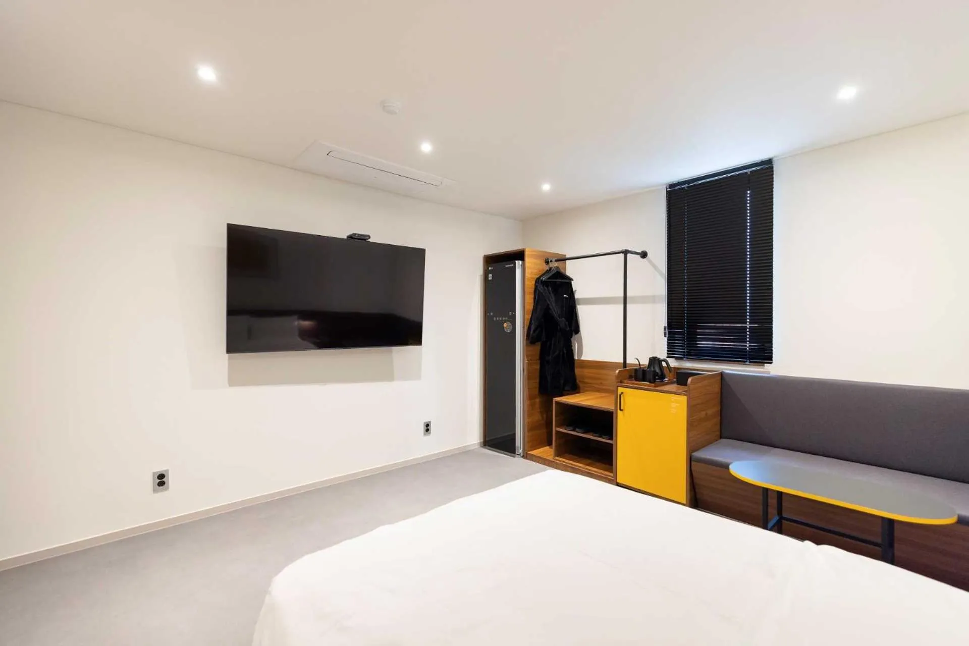 TV and multimedia, Bed in Moor Hotel Mokpo By Anook