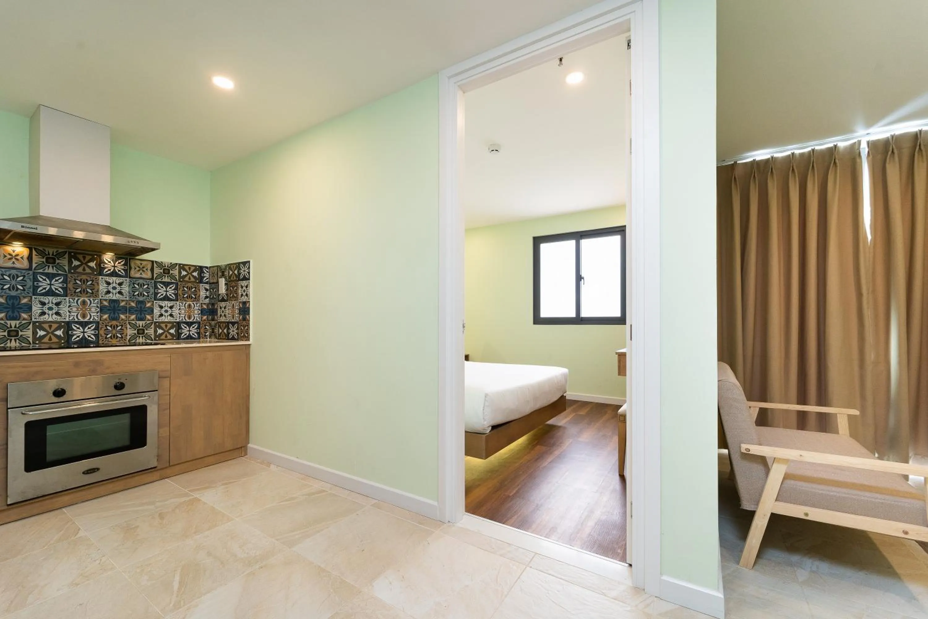 stove, Bed in Nicecy Hotel - Trương Quyền