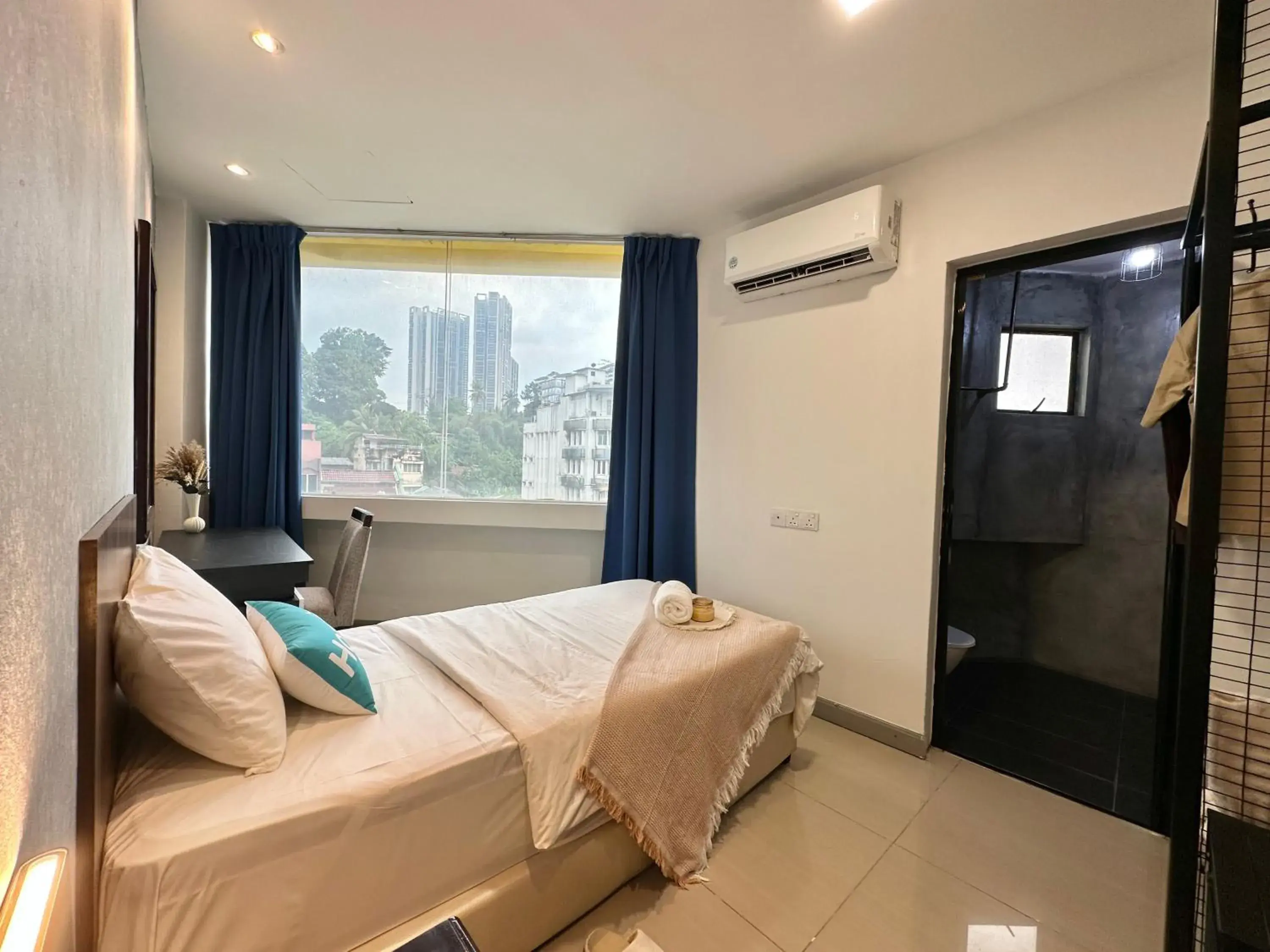 Superior Single Room - single occupancy in Homigo - PWTC Superior Single Room - single occupancy in Homigo - PWTC